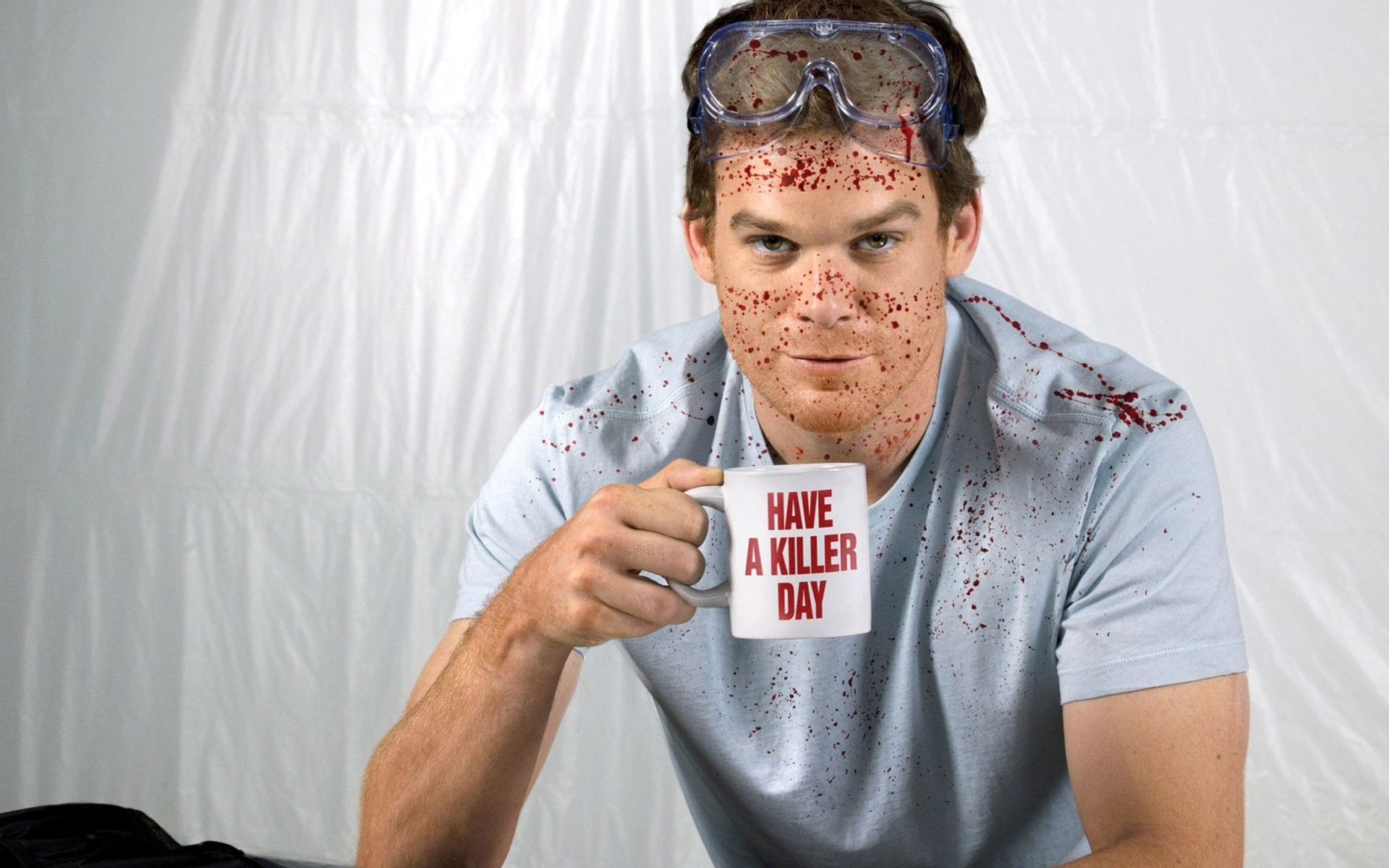 Michael C. Hall with blood splatters and mug HD Wallpaper