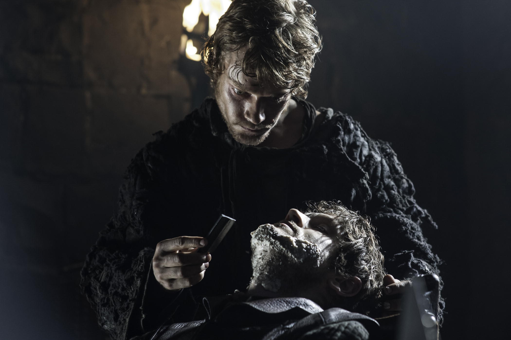 Ramsay Bolton shaves Jon Snow in Game of Thrones HD Wallpaper