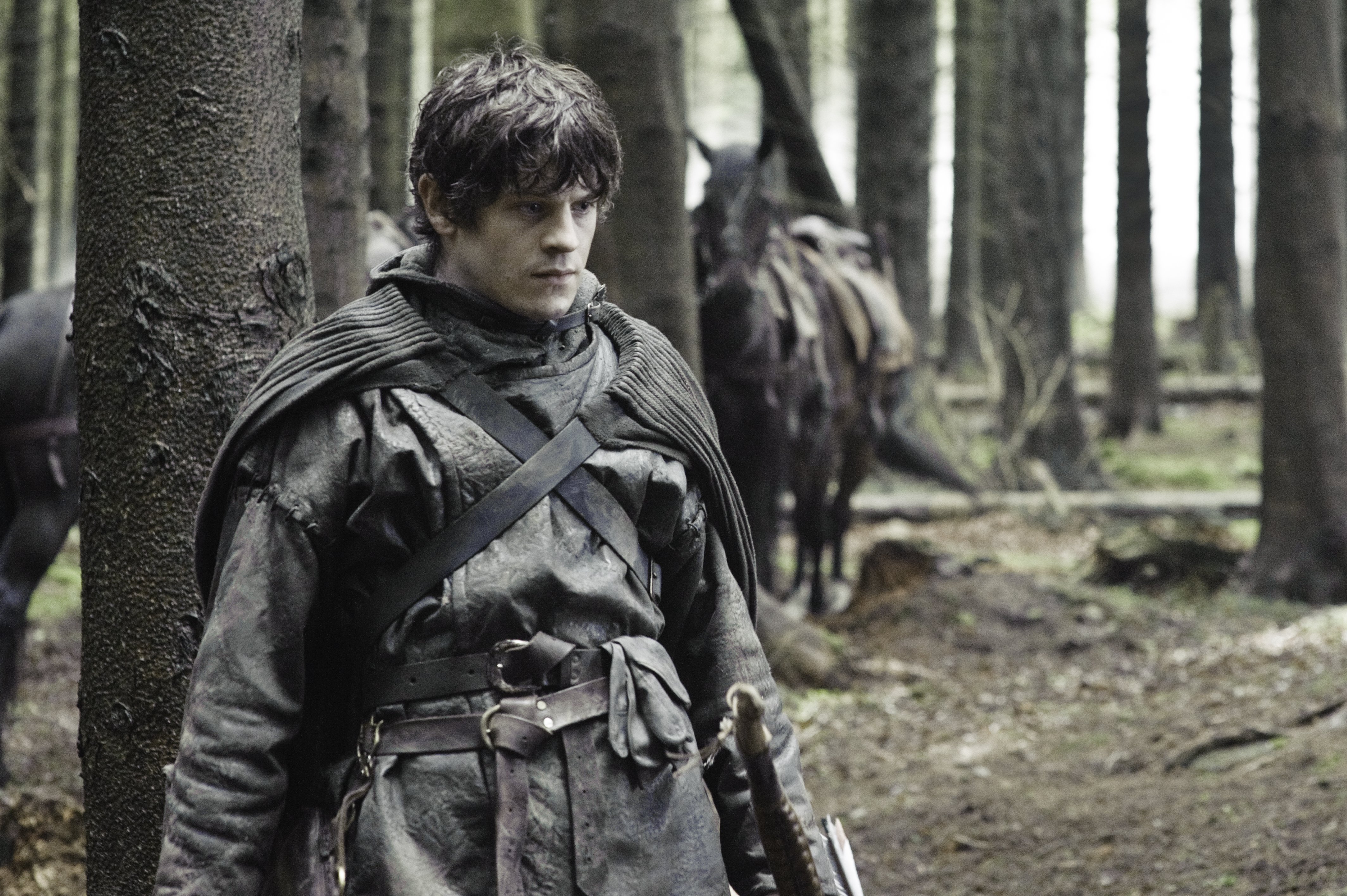 Iwan Rheon in a forest HD Wallpaper
