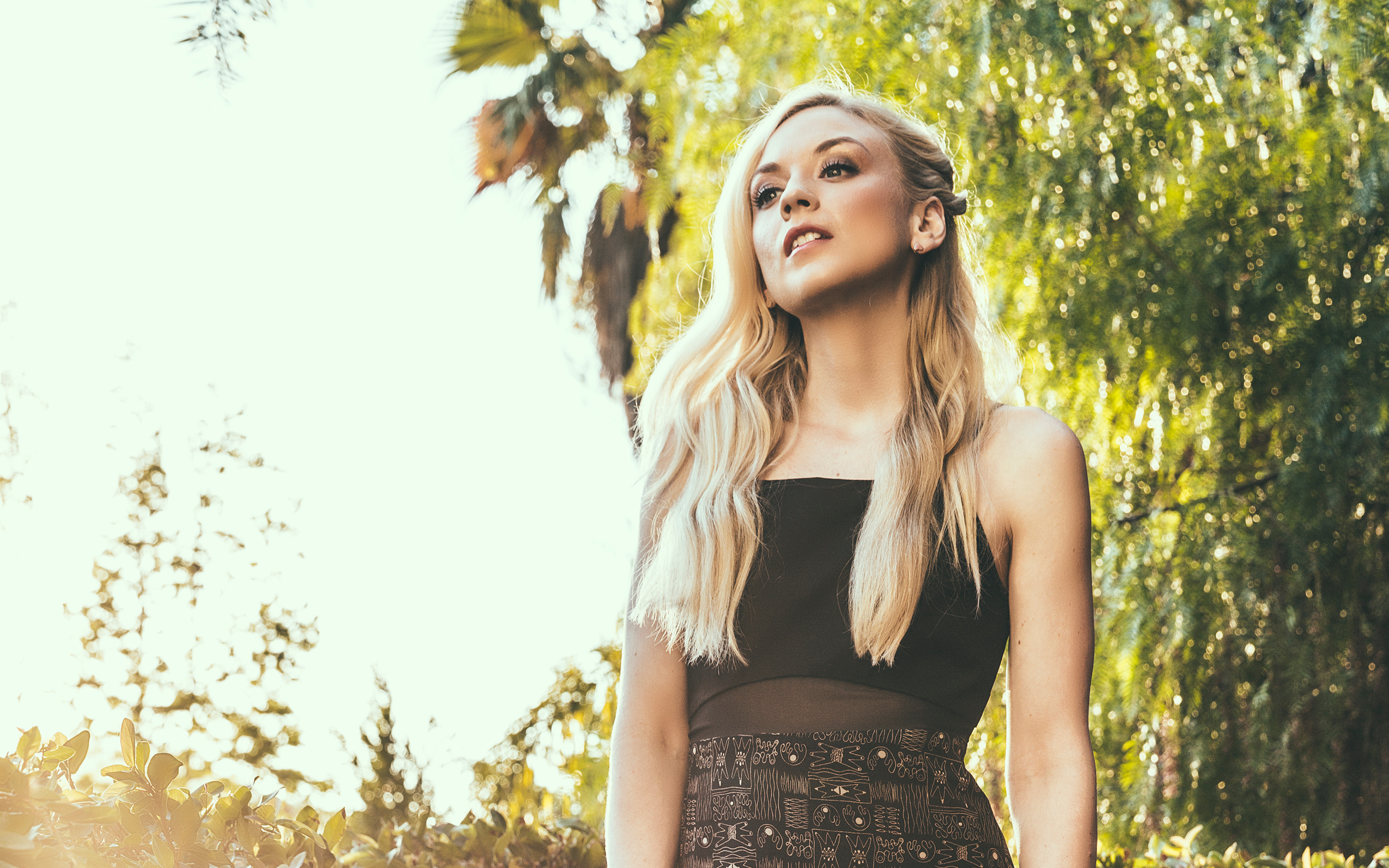 Emily Kinney HD Wallpaper