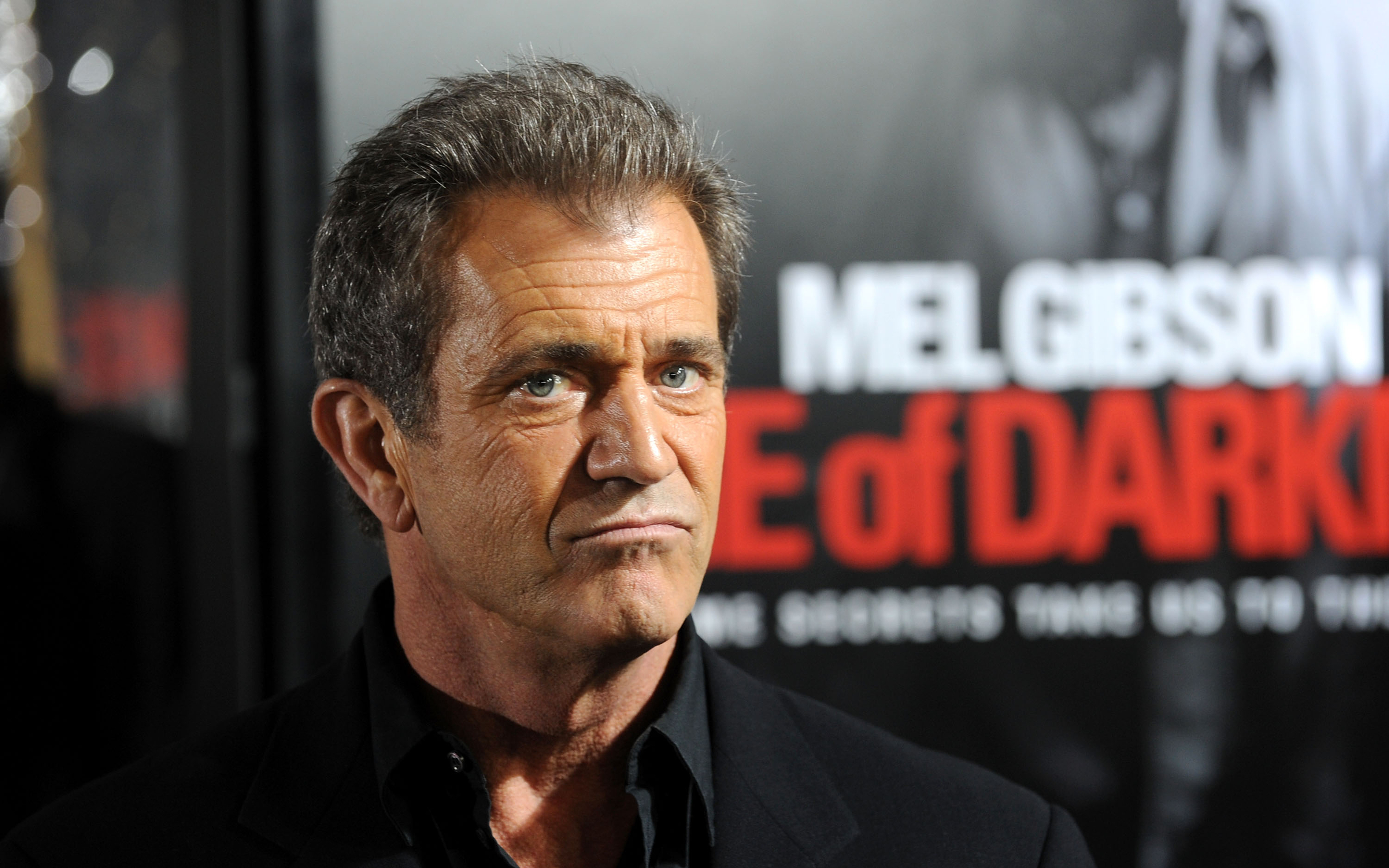 Mel Gibson at the Edge of Darkness premiere HD Wallpaper