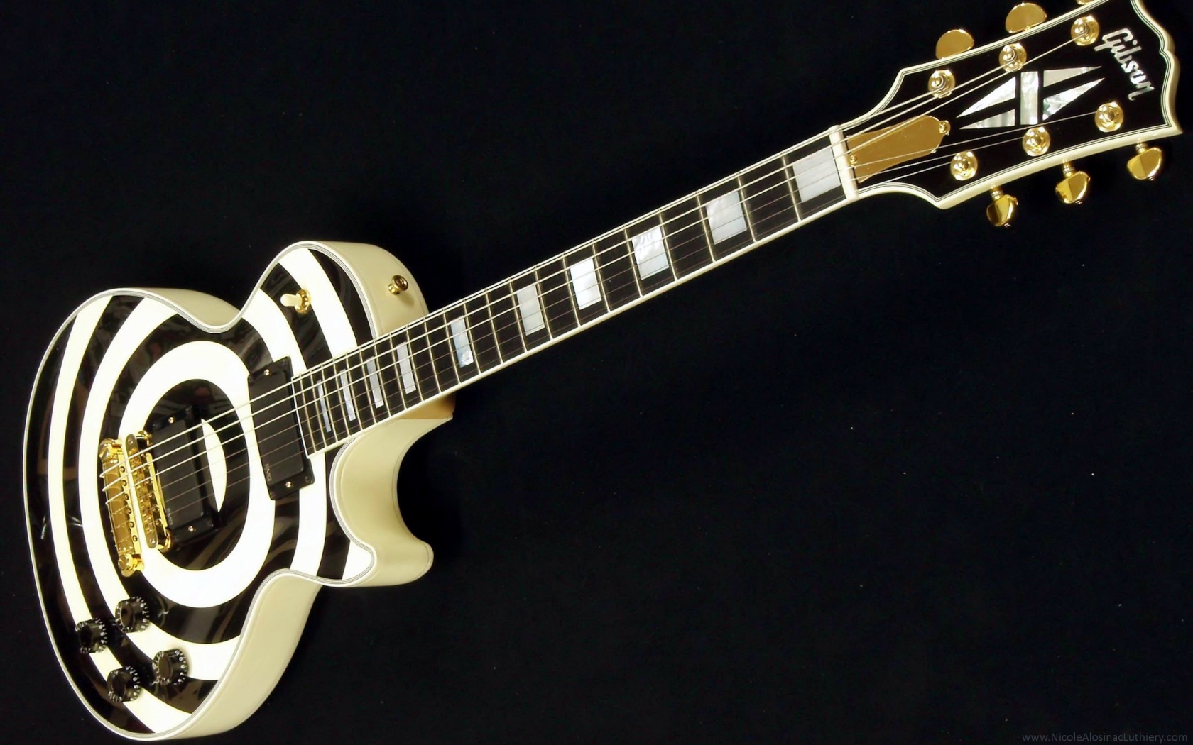 Gibson Les Paul electric guitar with bullseye pattern HD Wallpaper
