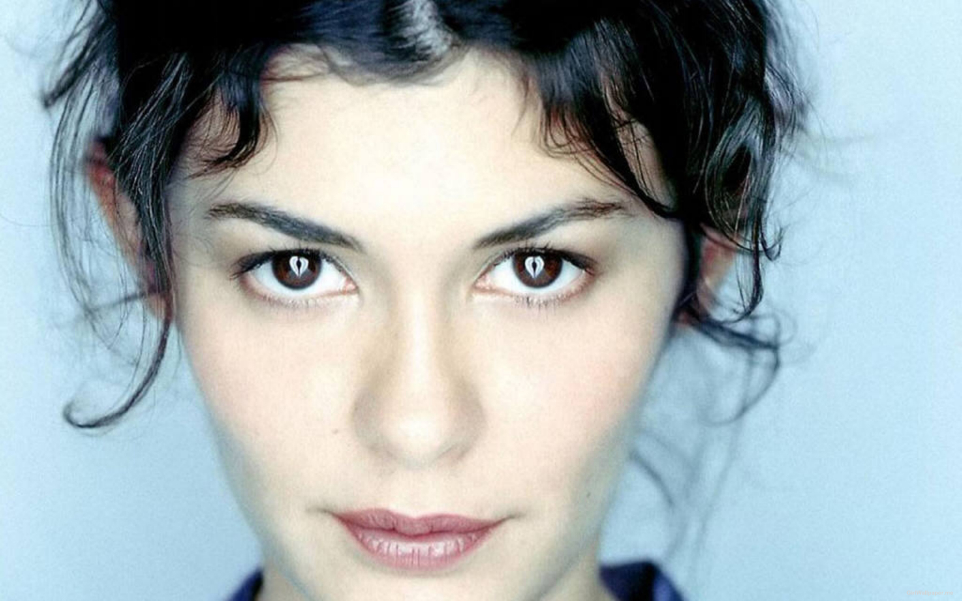 Audrey Tautou close-up portrait HD Wallpaper