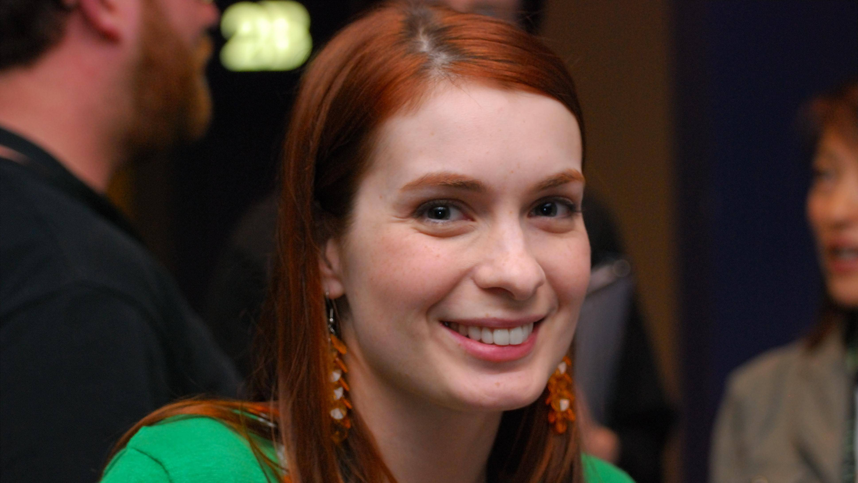 Felicia Day HD Wallpaper