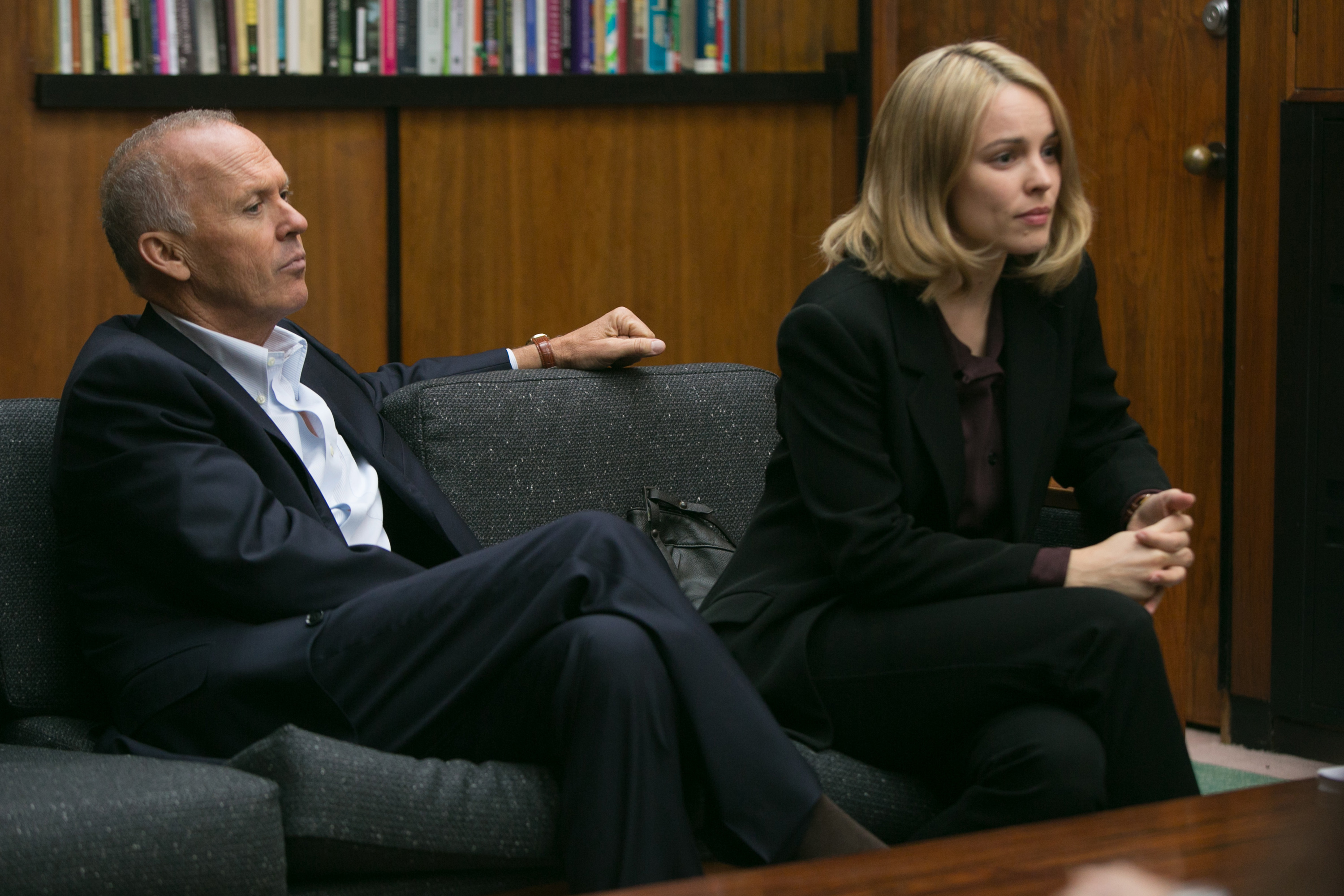 Michael Keaton and Rachel McAdams in a meeting HD Wallpaper