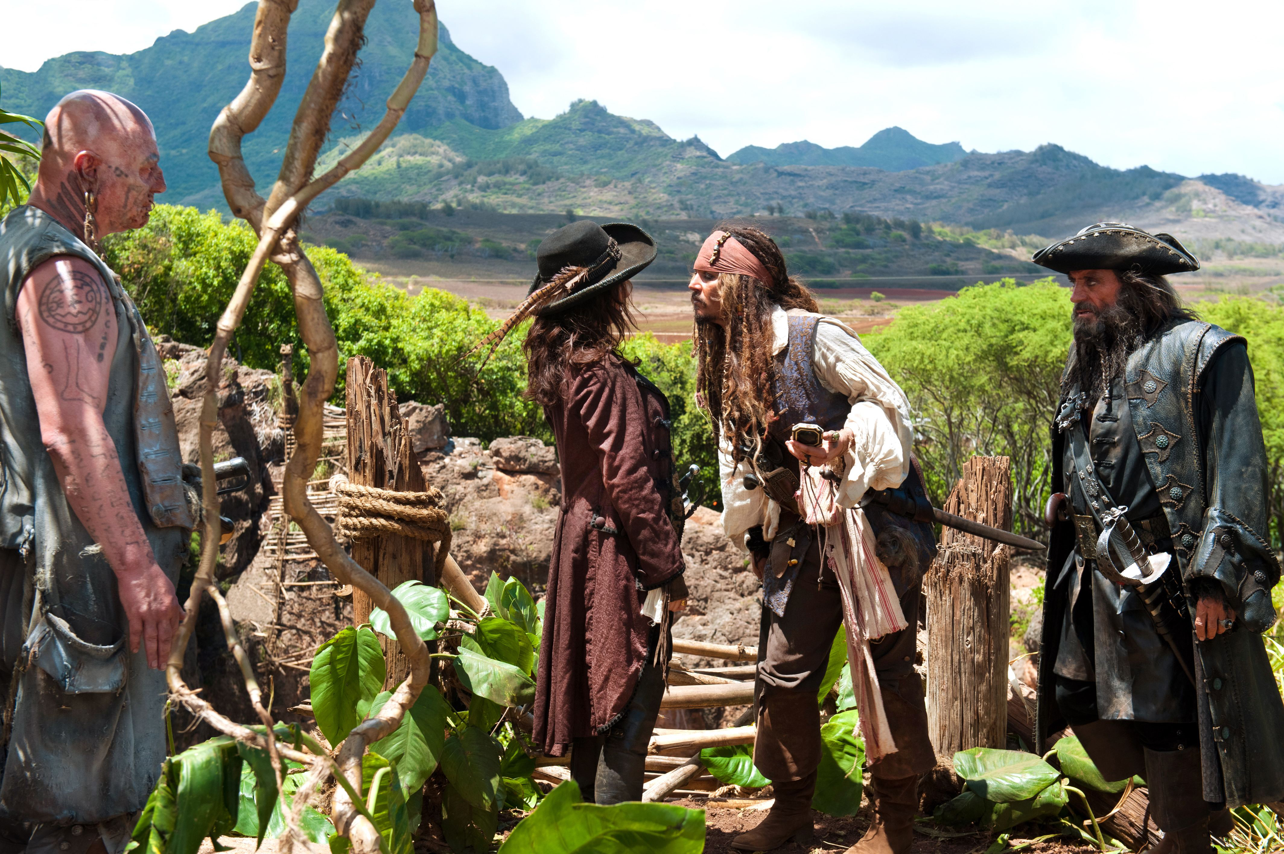 Blackbeard and Jack Sparrow from Pirates of the Caribbean HD Wallpaper