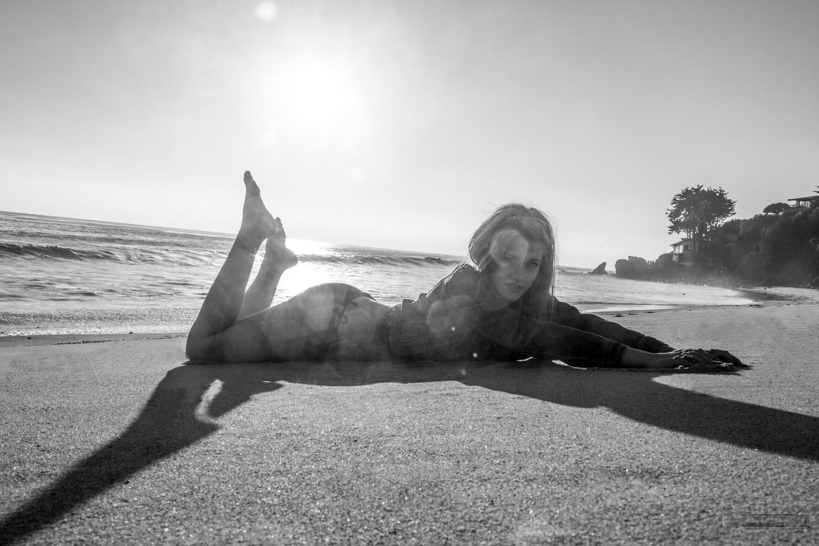 Lili Reinhart on a beach HD Wallpaper