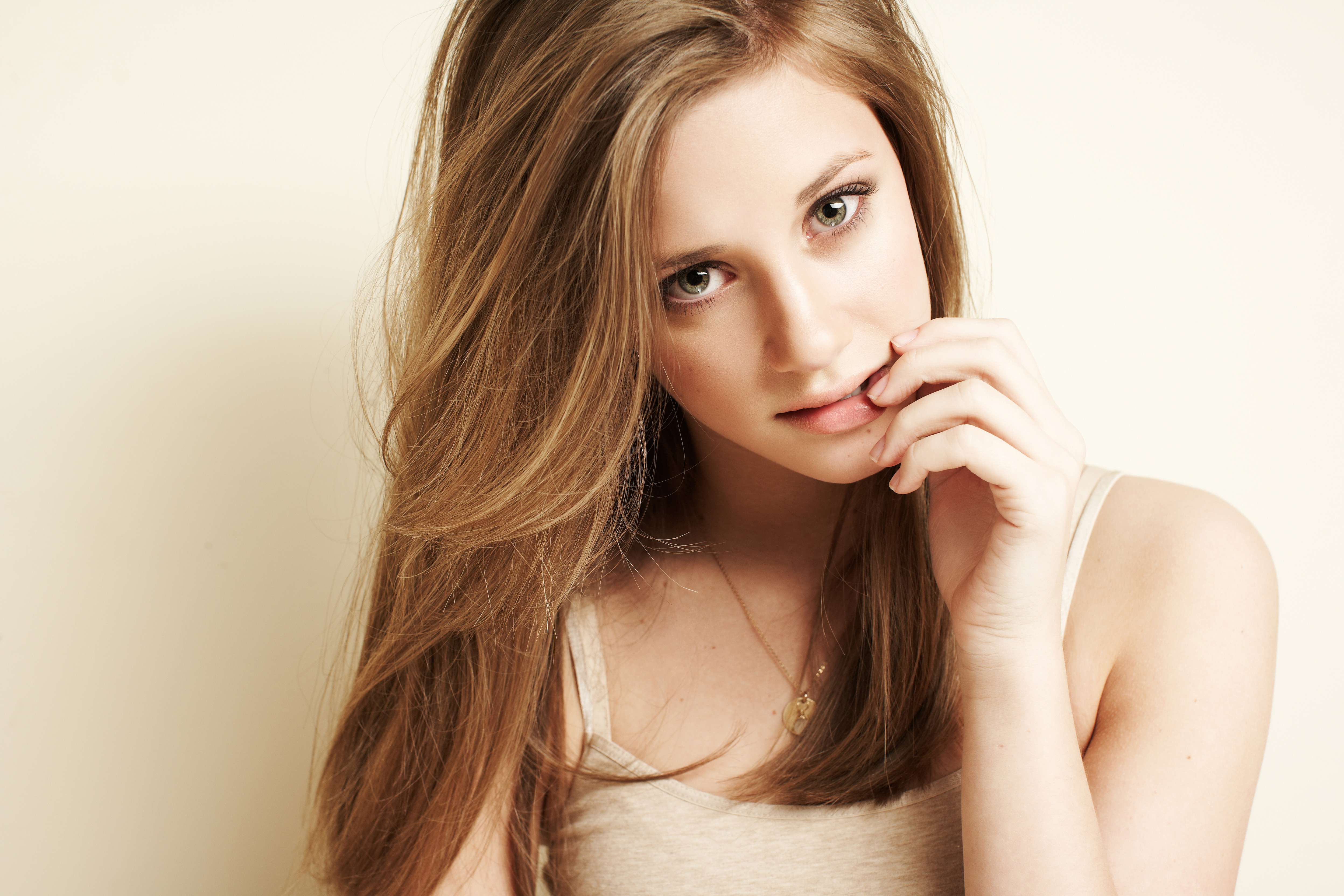 Lili Reinhart HD Wallpaper