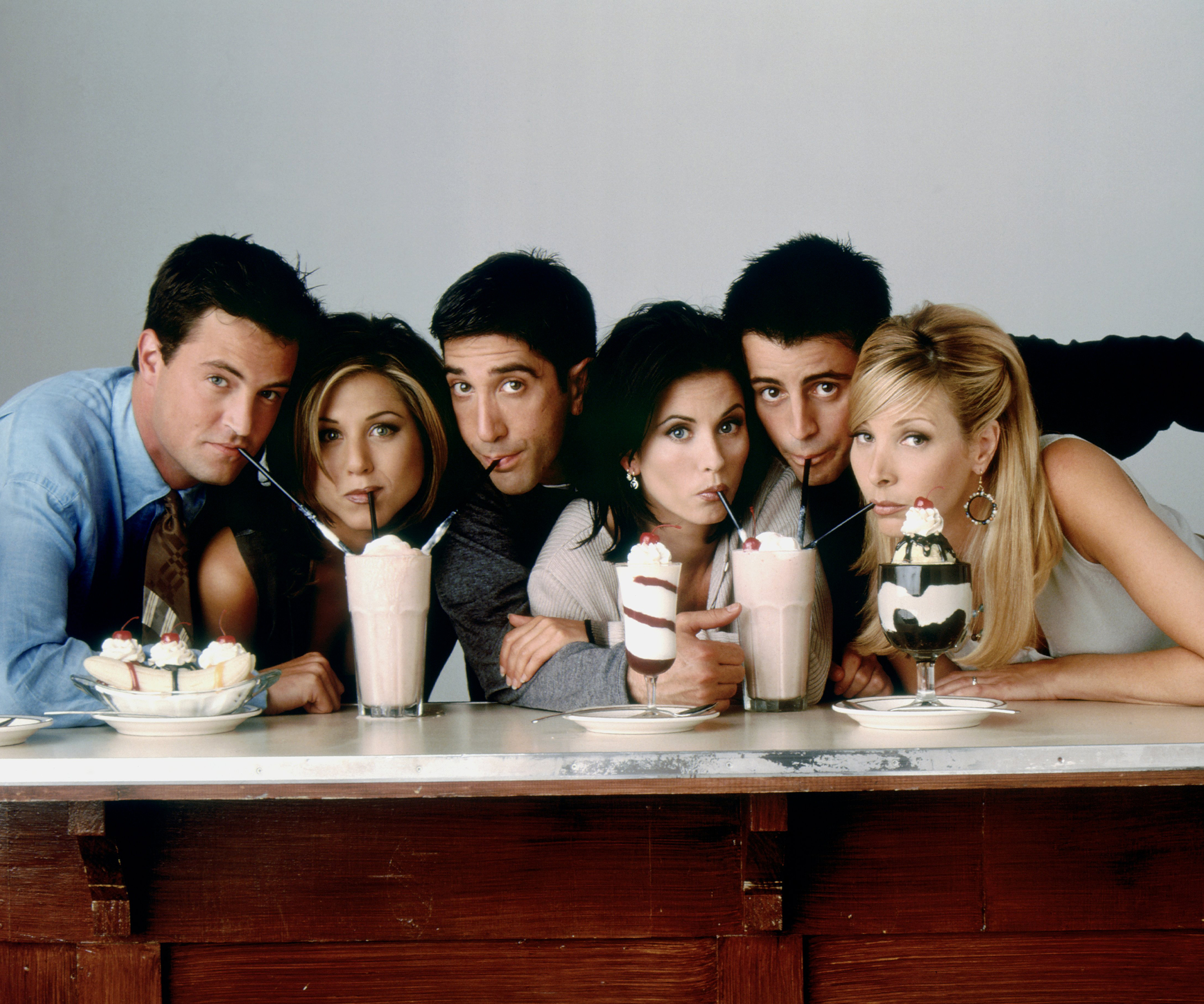 The cast of Friends drinking milkshakes HD Wallpaper