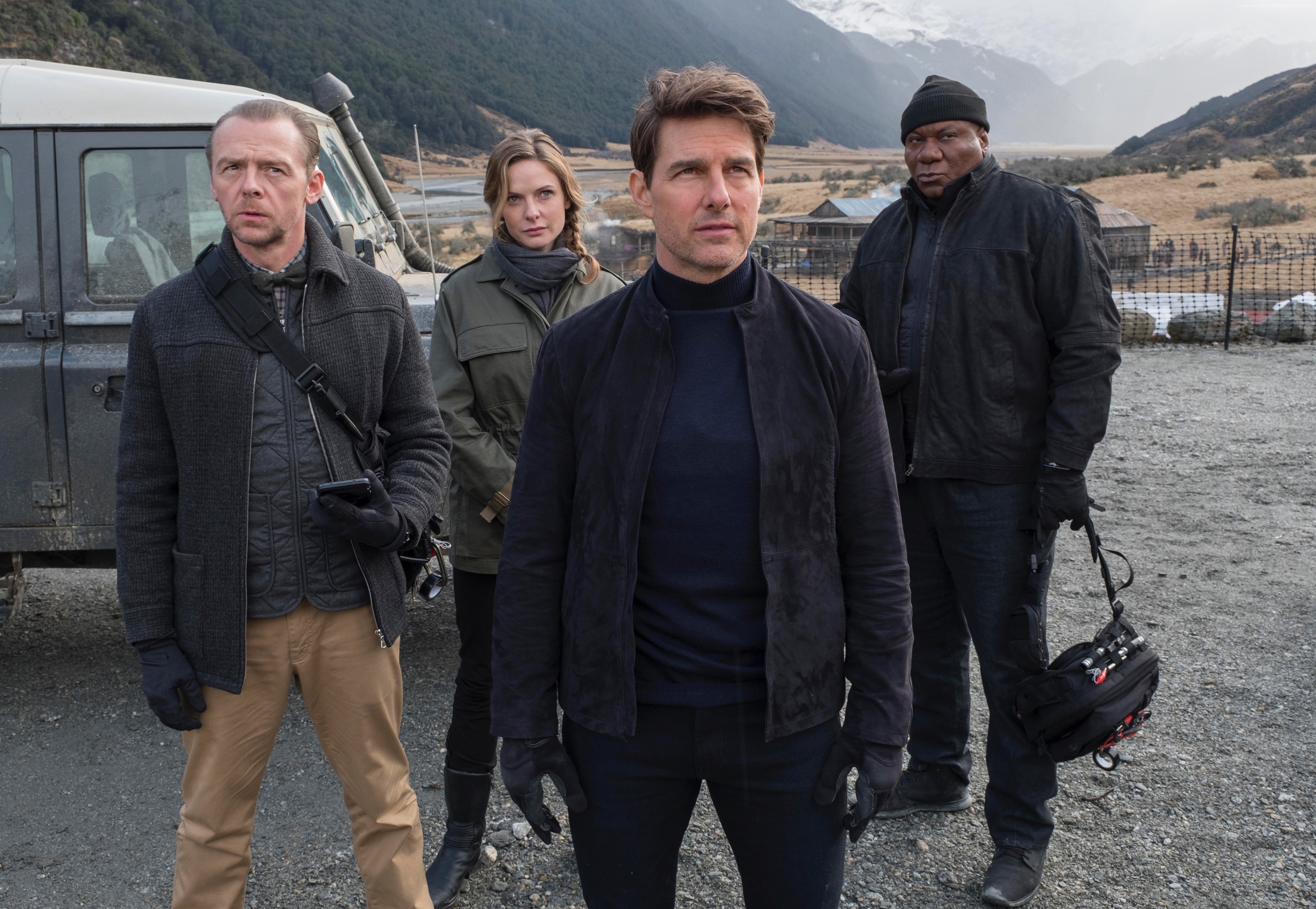 Rebecca Ferguson and cast from Mission: Impossible HD Wallpaper