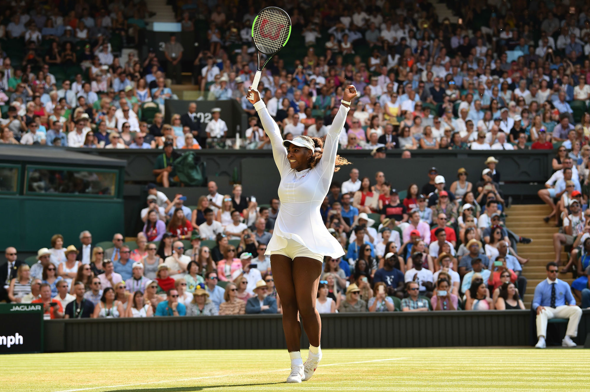 Serena Williams celebrating at Wimbledon HD Wallpaper
