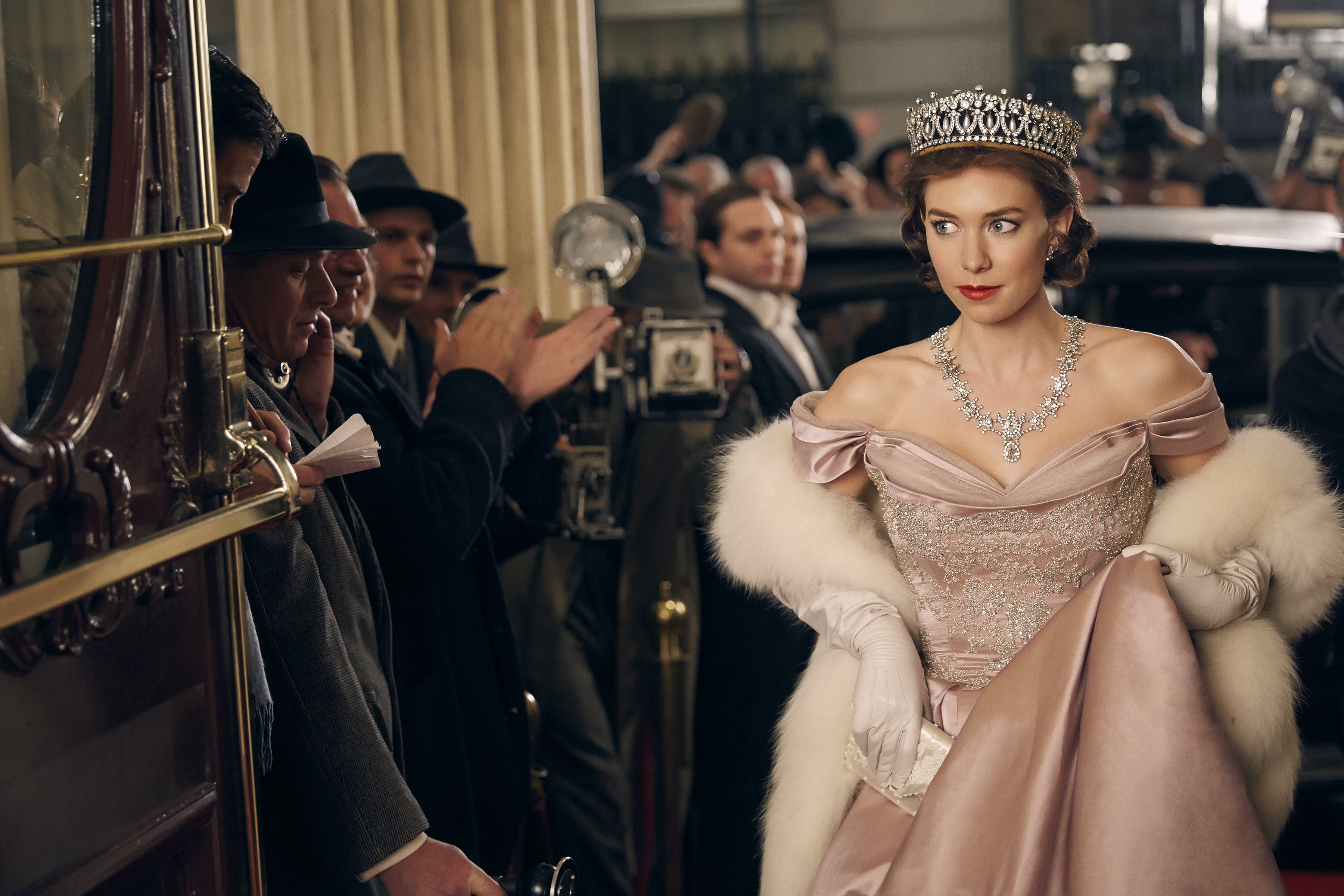 Vanessa Kirby as Princess Margaret in The Crown HD Wallpaper