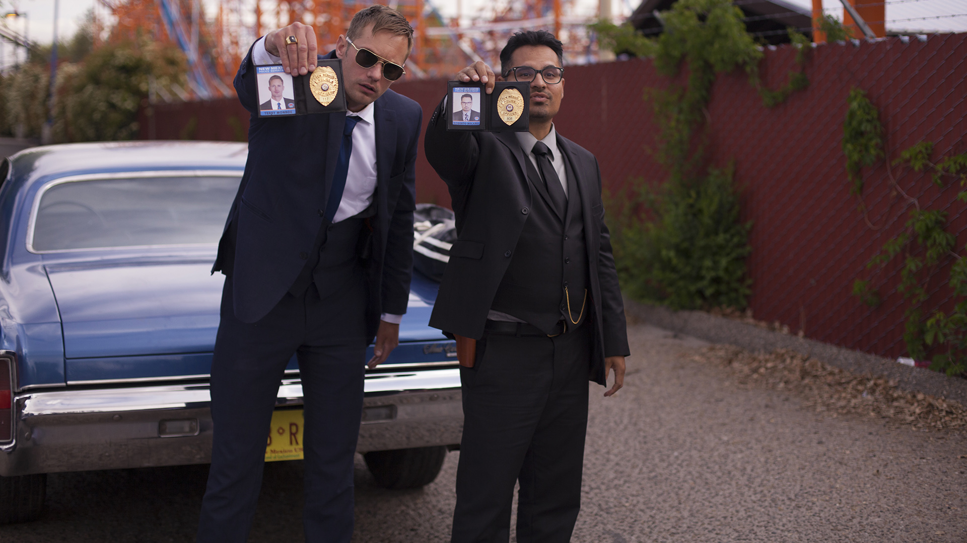 Alexander Skarsgård and Rohan Chand as detectives HD Wallpaper
