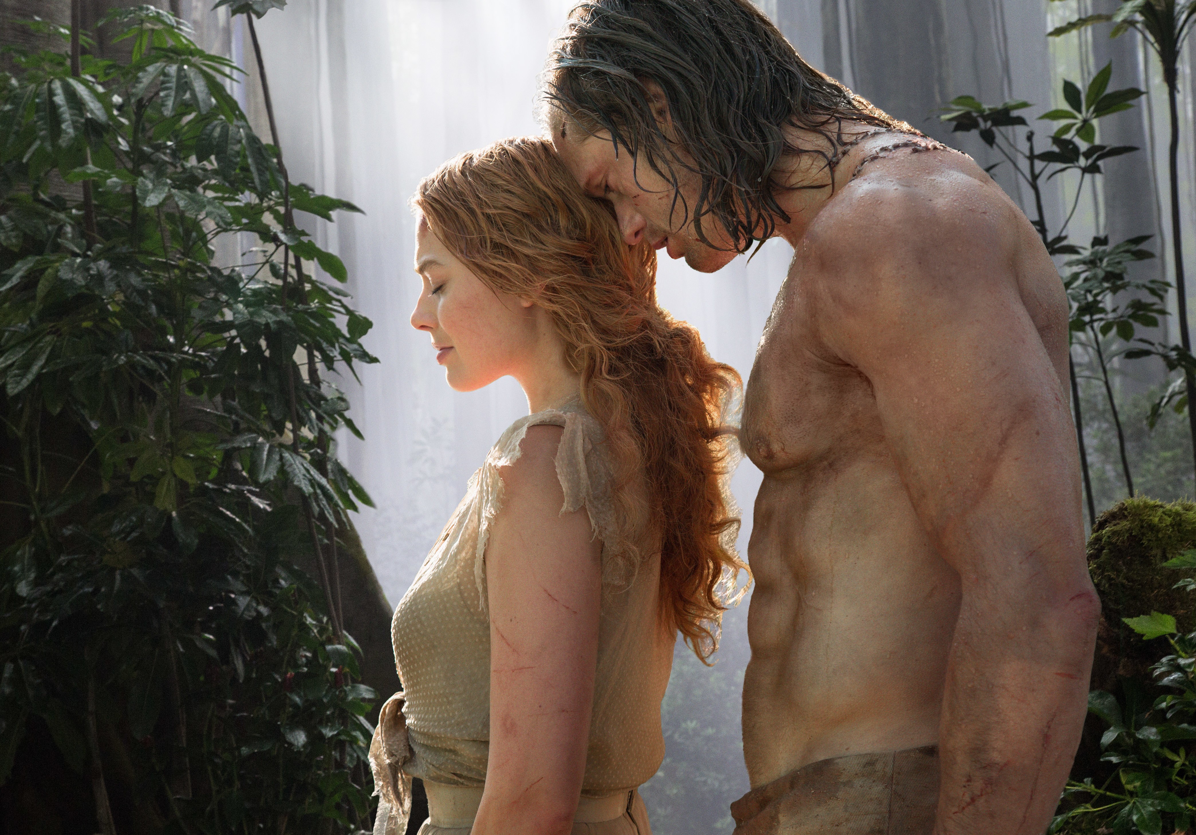 Alexander Skarsgård and Margot Robbie in The Legend of Tarzan HD Wallpaper