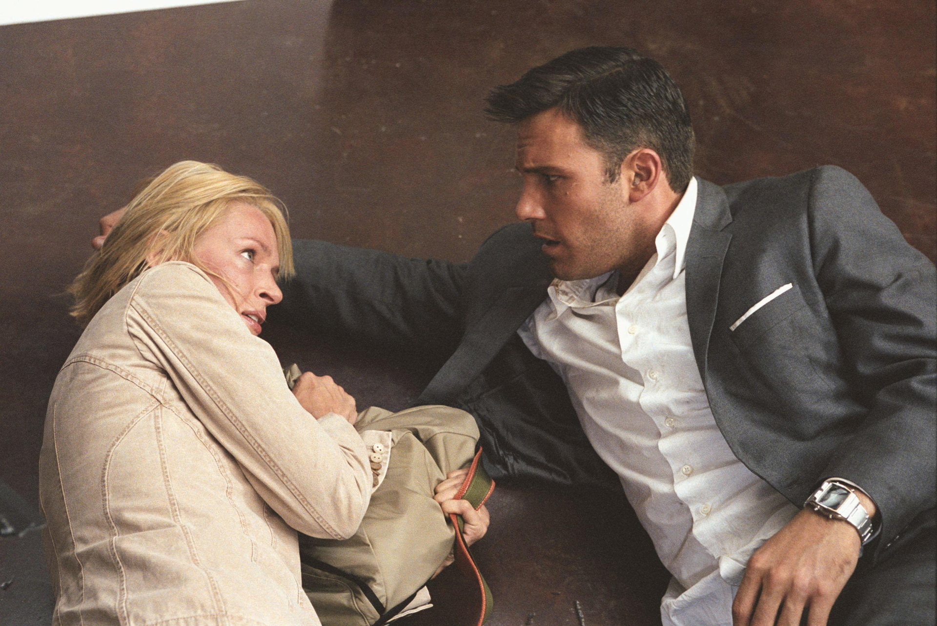 Uma Thurman and Ben Affleck in Paycheck HD Wallpaper