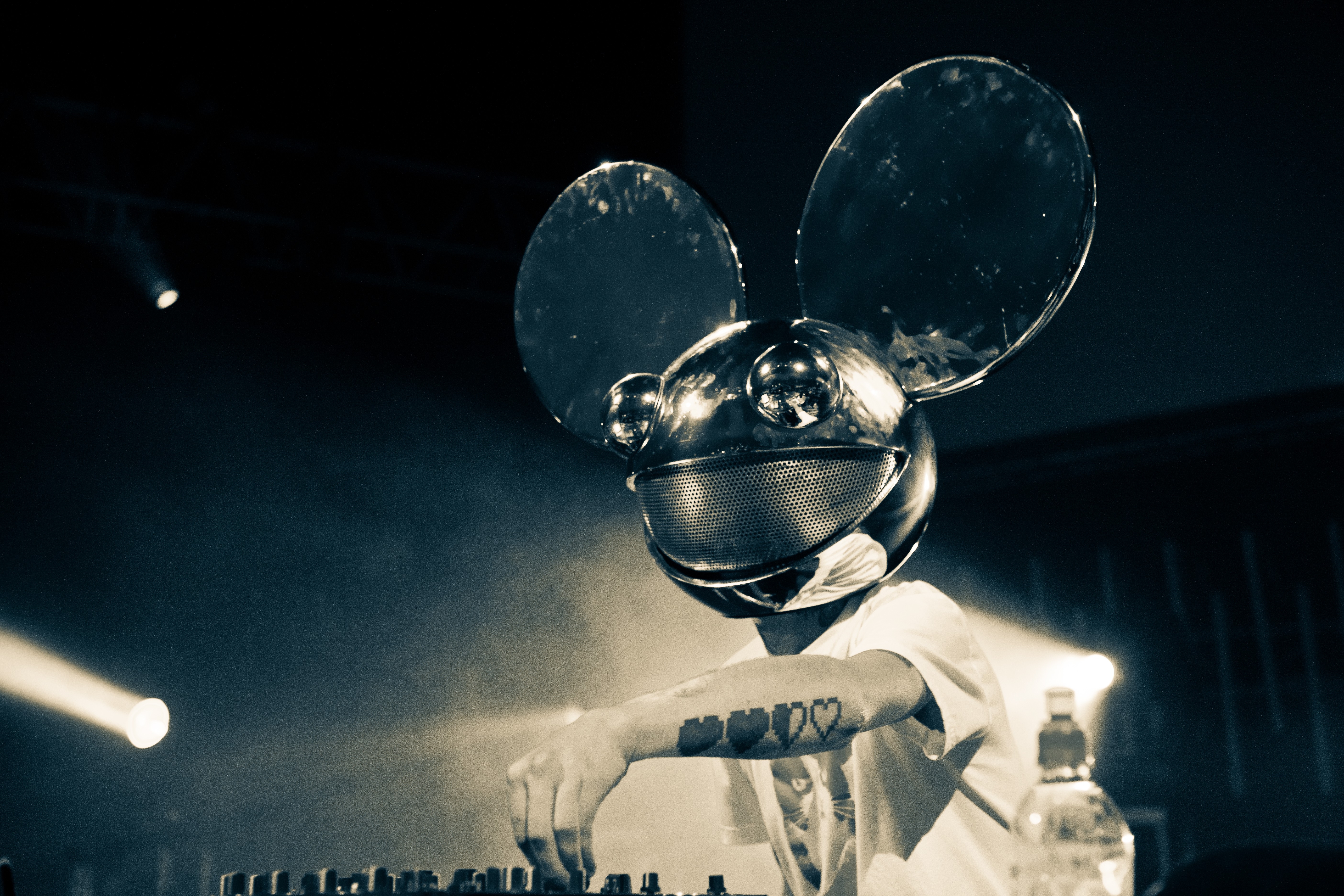 Deadmau5 performing live on stage HD Wallpaper