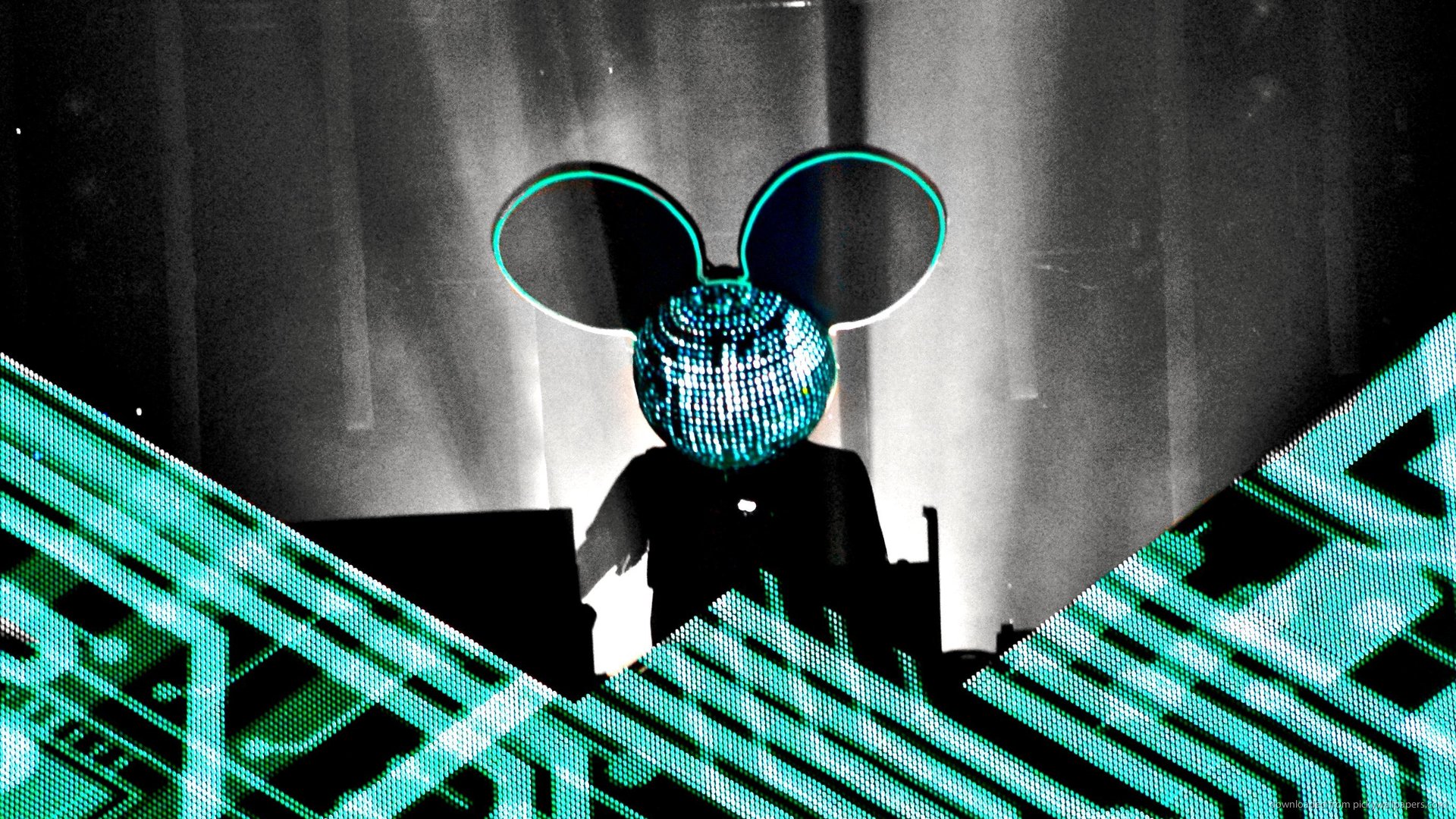 Deadmau5 performing live on stage HD Wallpaper