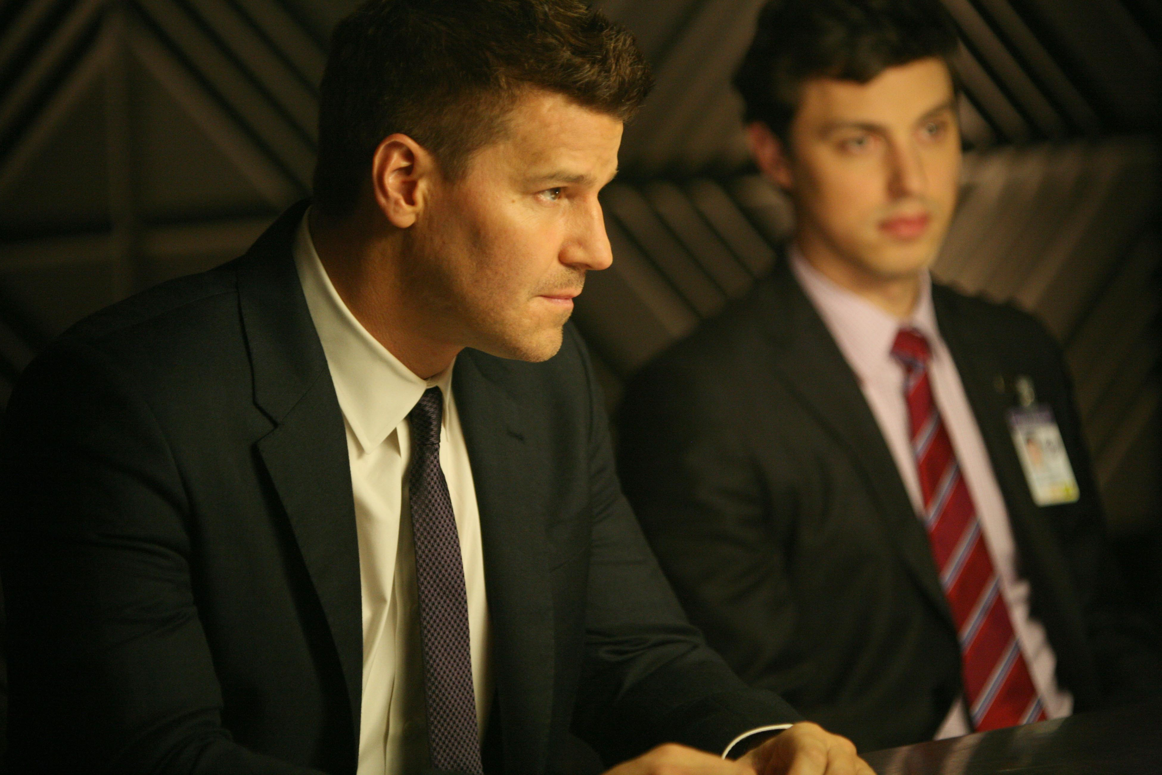 John Francis Daley and another man in suits HD Wallpaper