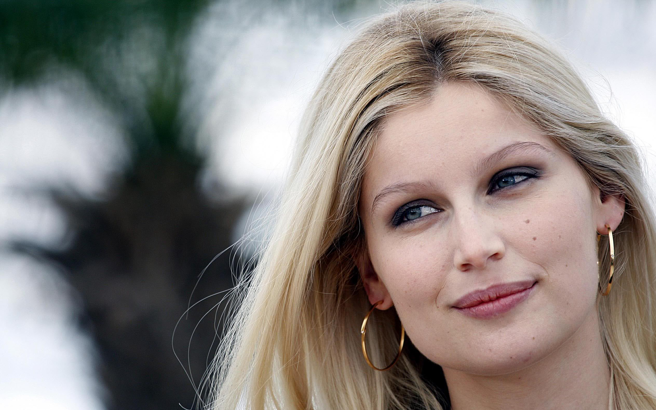 Laetitia Casta HD Wallpaper