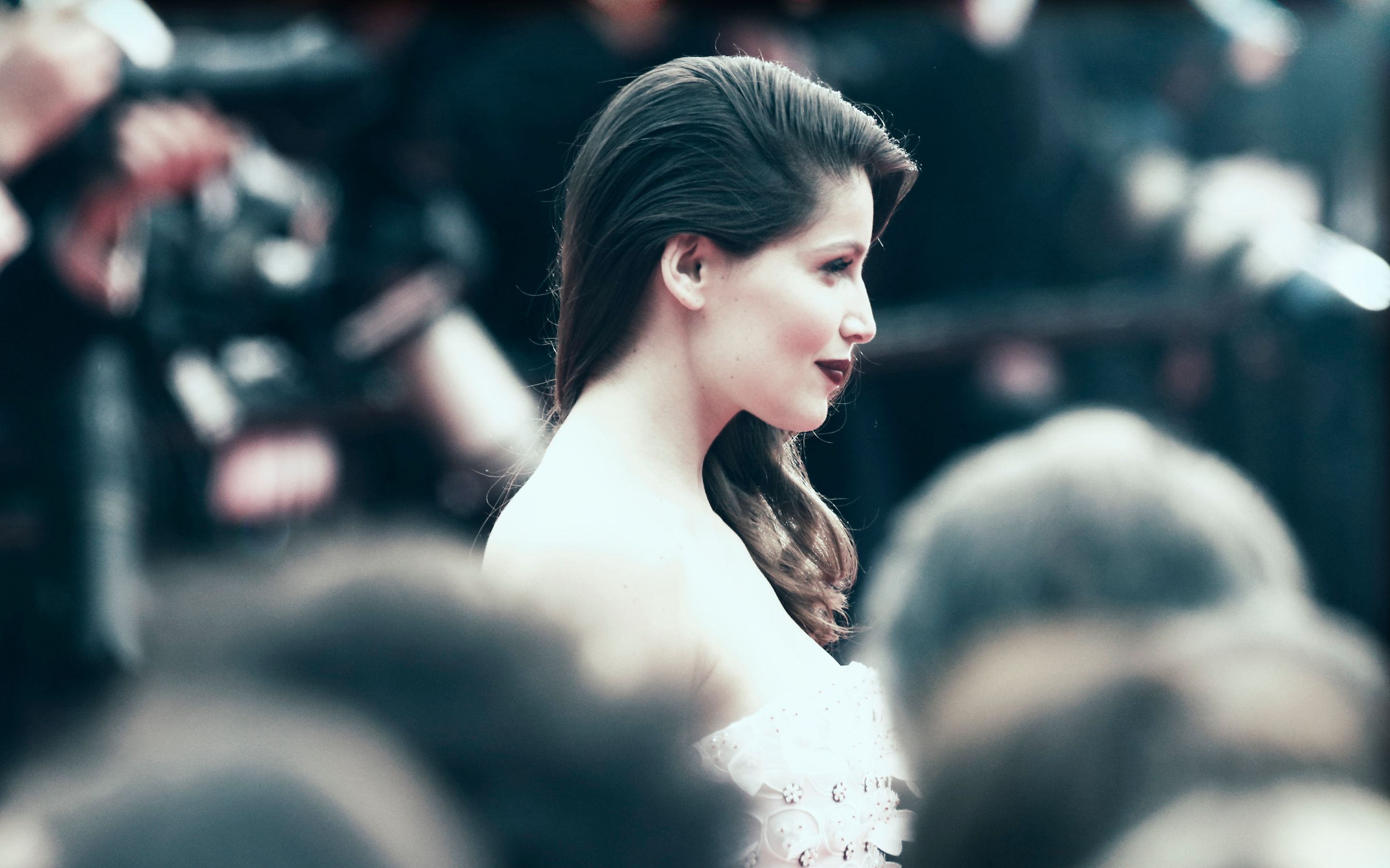 Laetitia Casta on a Red Carpet HD Wallpaper