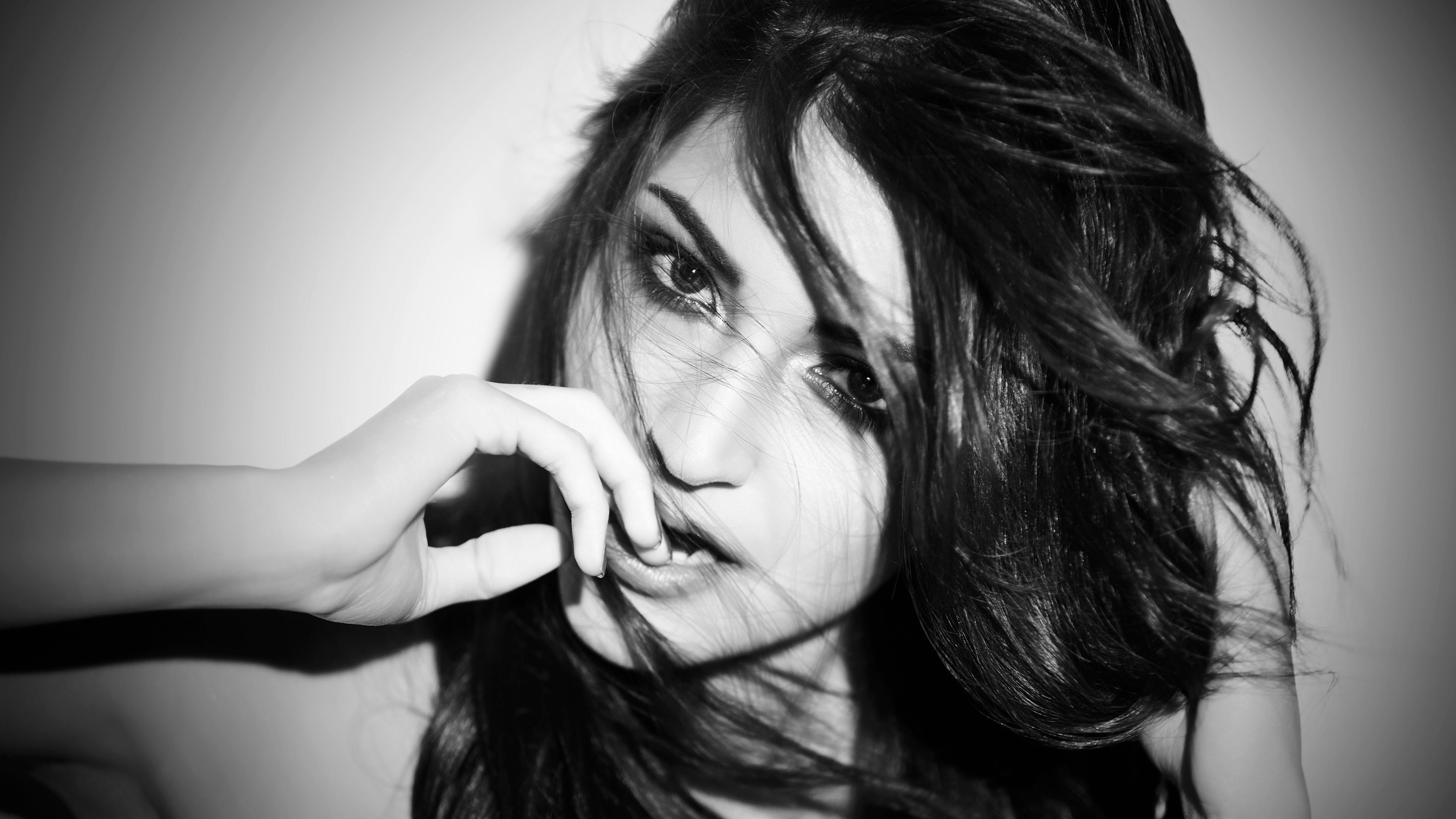 Anushka Sharma 4K HD Wallpaper
