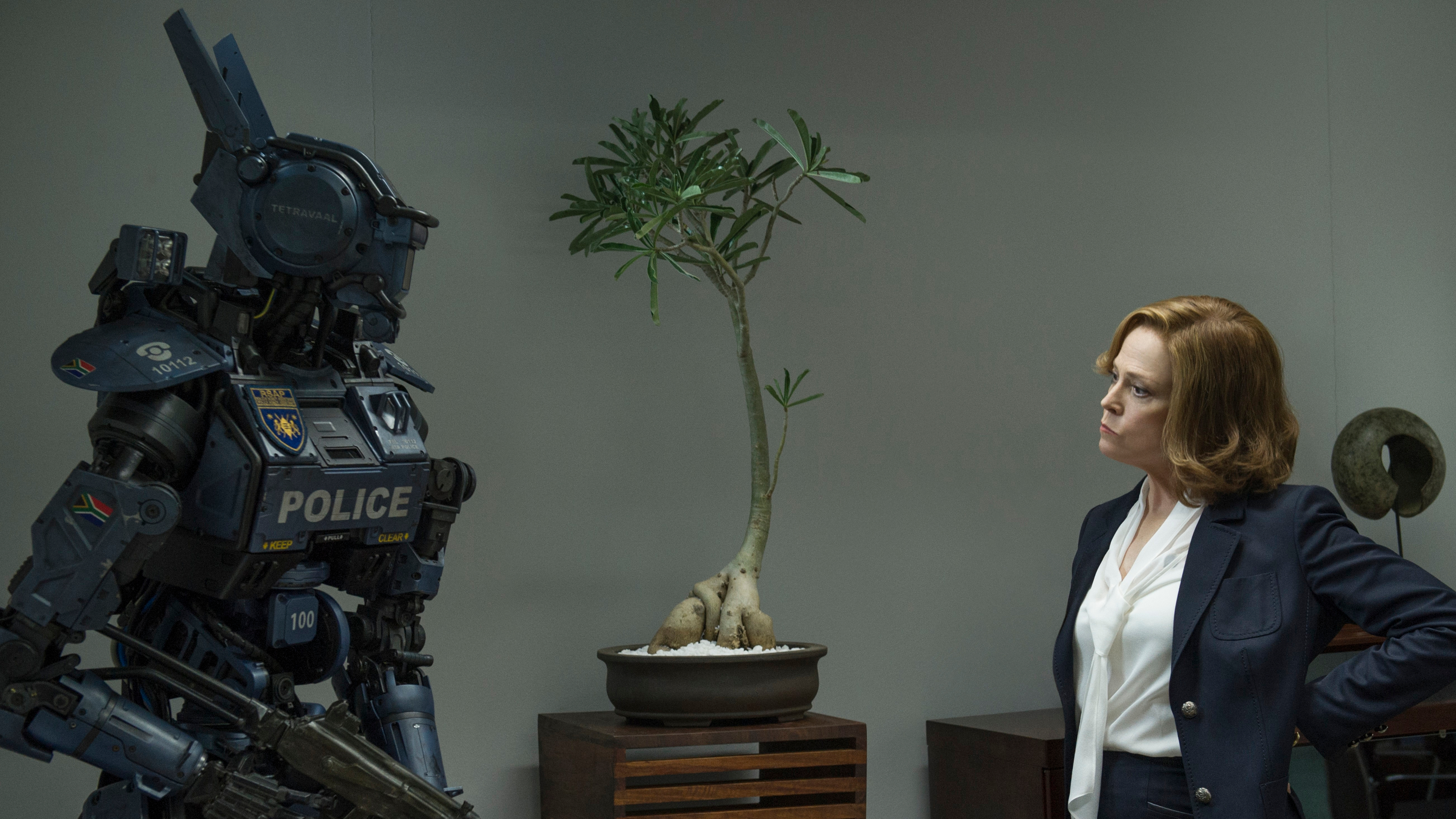 Chappie and Sigourney Weaver HD Wallpaper