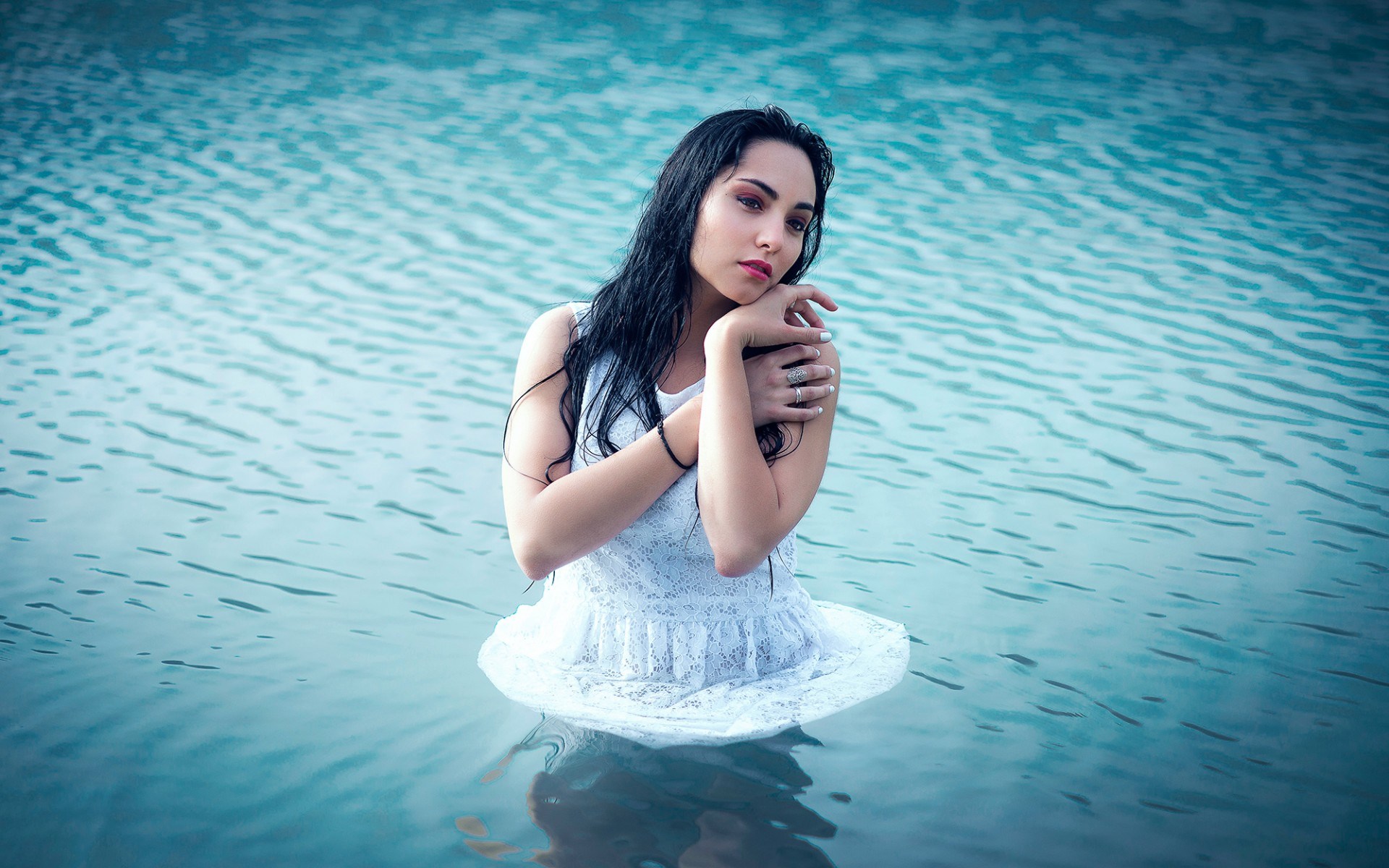 Woman in white dress standing in water HD Wallpaper