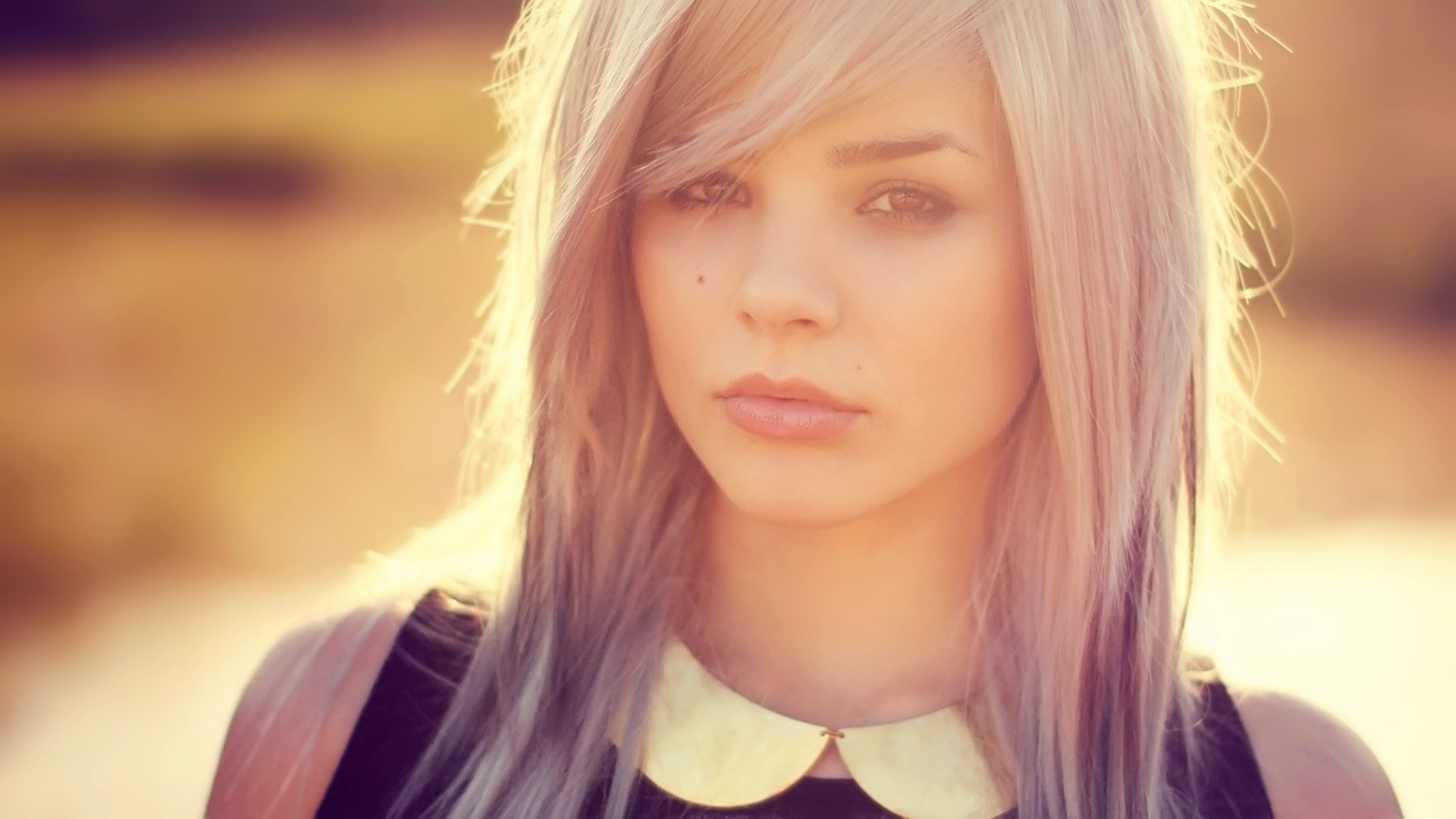 Young woman with blonde and grey hair HD Wallpaper
