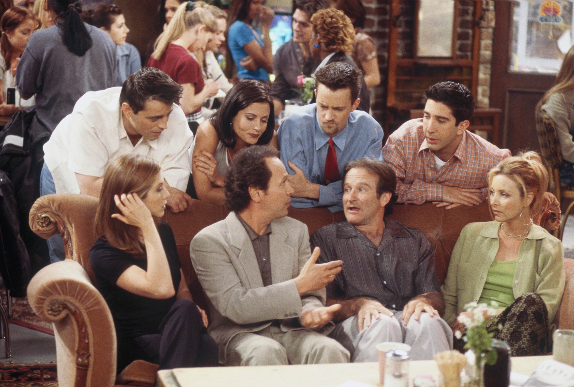 Friends cast with guest stars Robin Williams and Billy Crystal HD Wallpaper