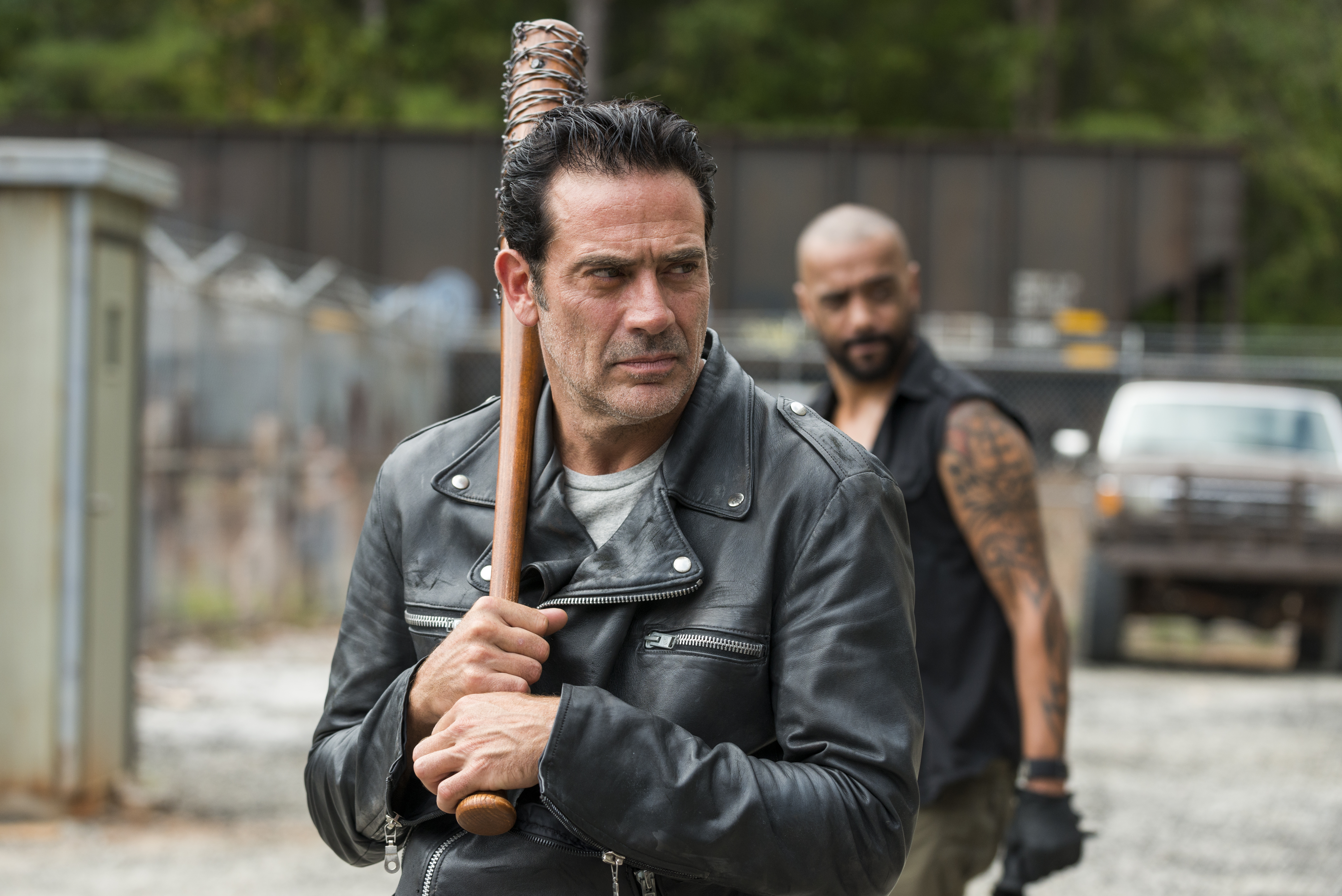 Jeffrey Dean Morgan with Lucille HD Wallpaper