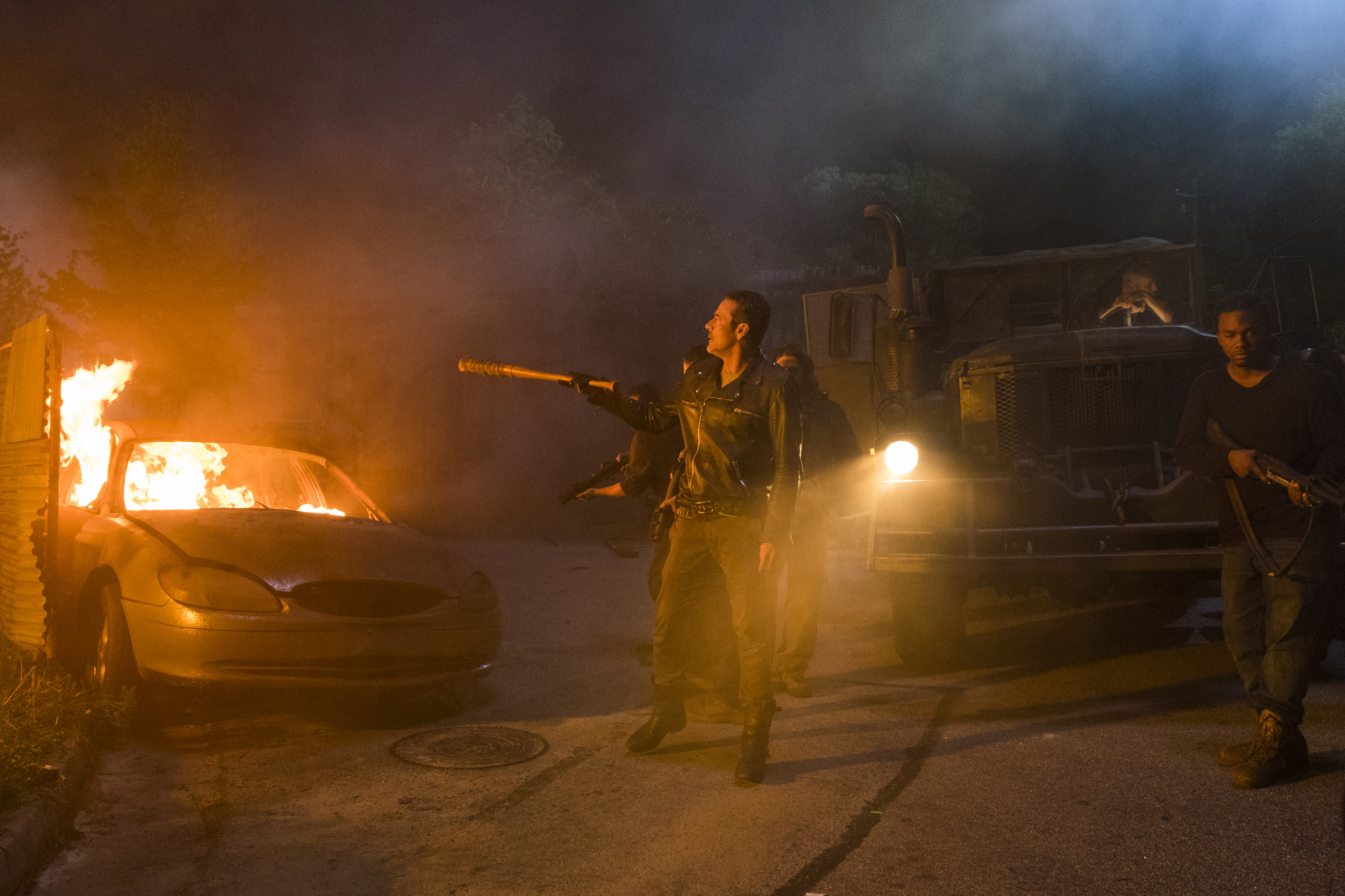 Jeffrey Dean Morgan with burning car and truck HD Wallpaper