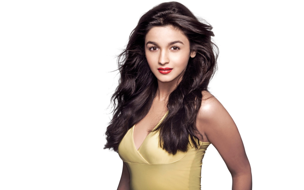 Alia Bhatt HD Wallpaper
