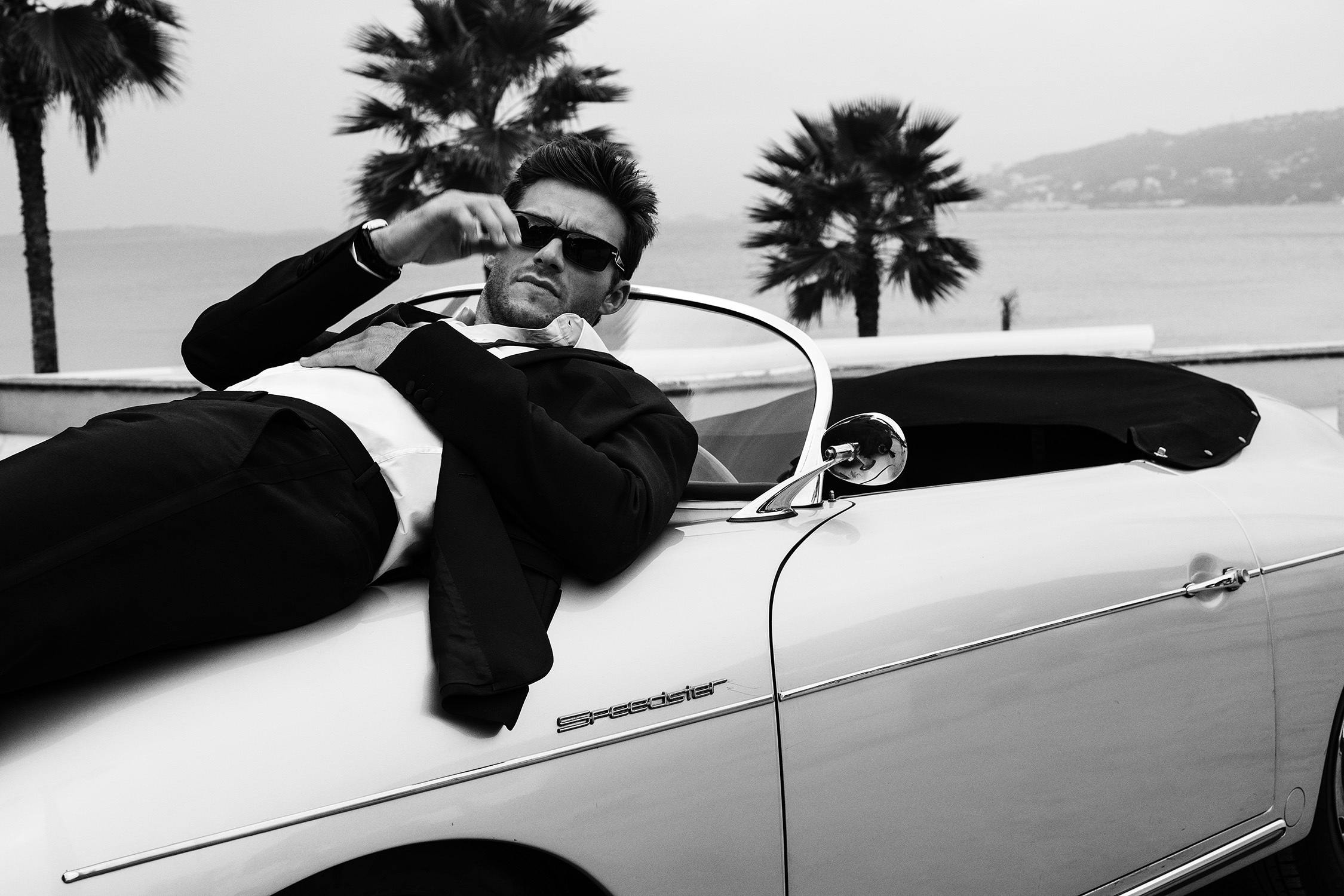 Scott Eastwood in a convertible HD Wallpaper