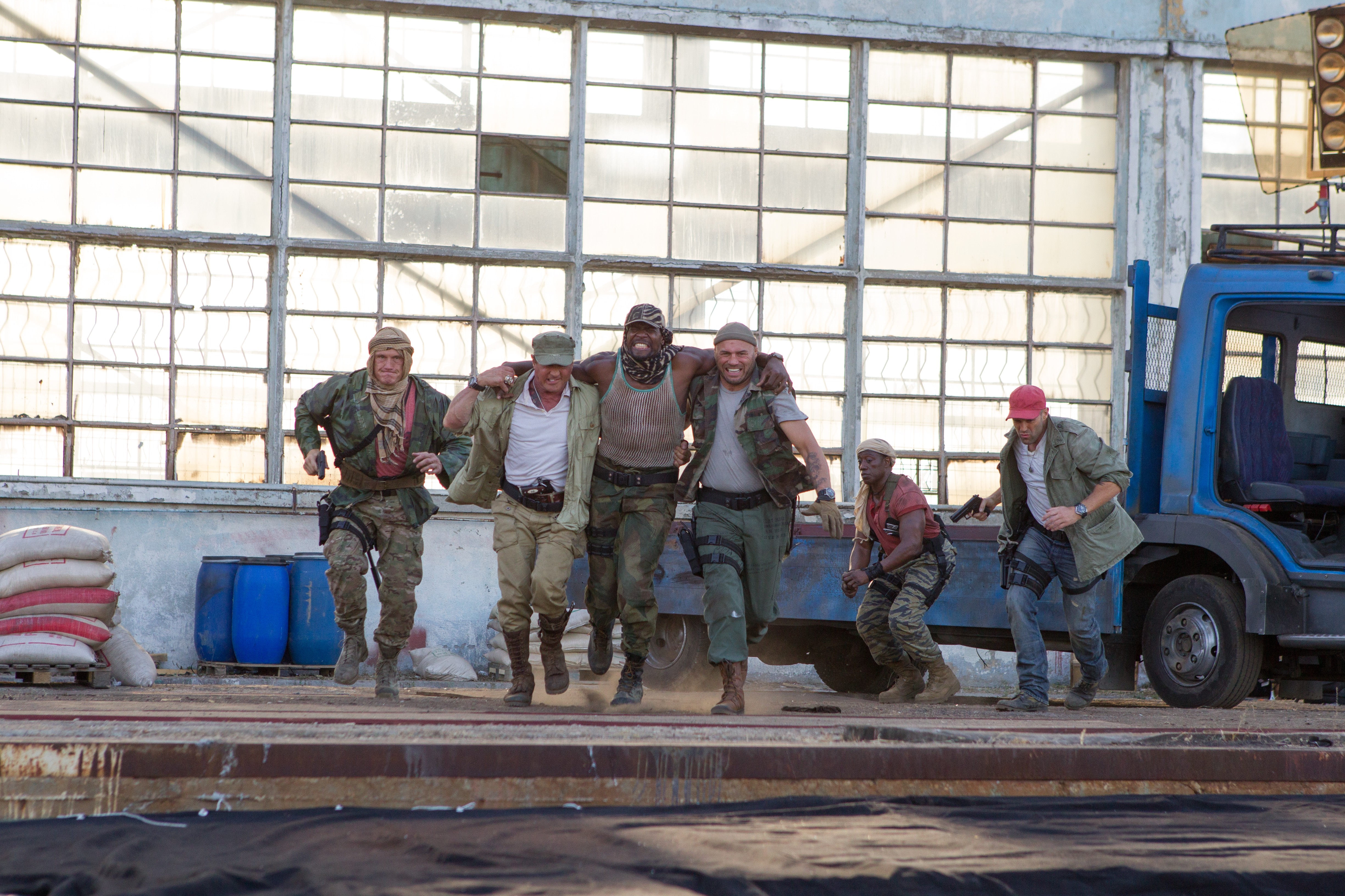 Wesley Snipes and group running HD Wallpaper