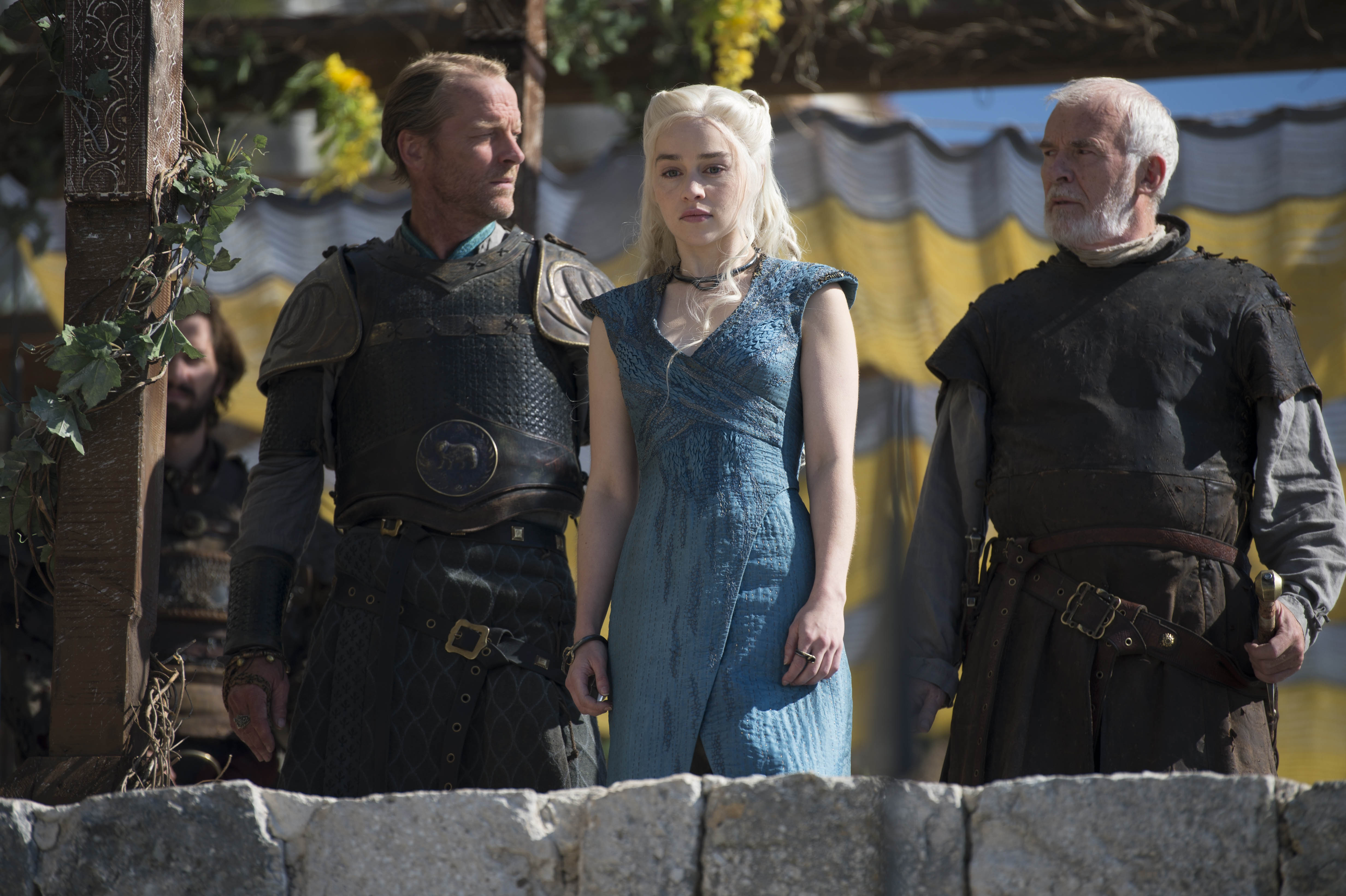 Daenerys Targaryen with Jorah Mormont and Ser Barristan Selmy HD Wallpaper