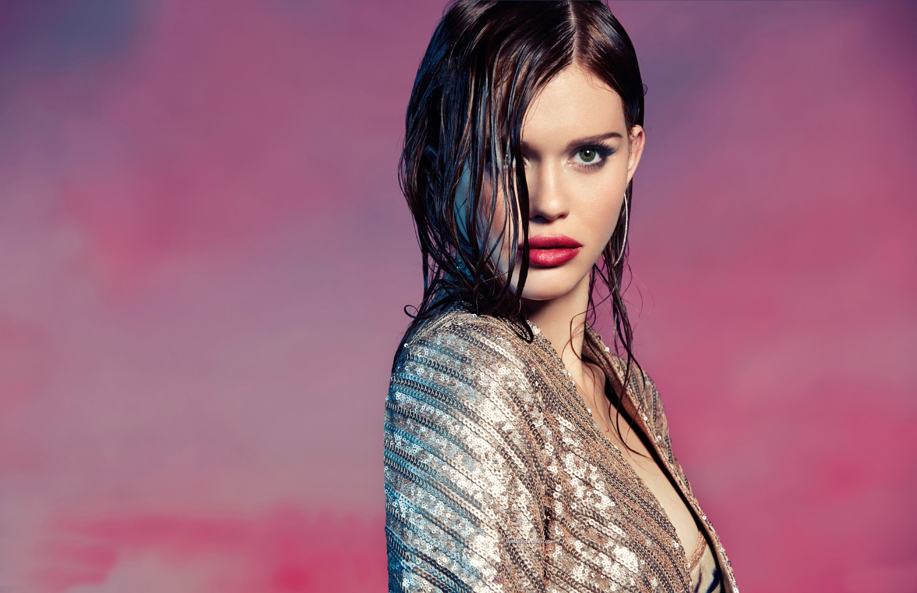 Holland Roden in a sequined jacket HD Wallpaper