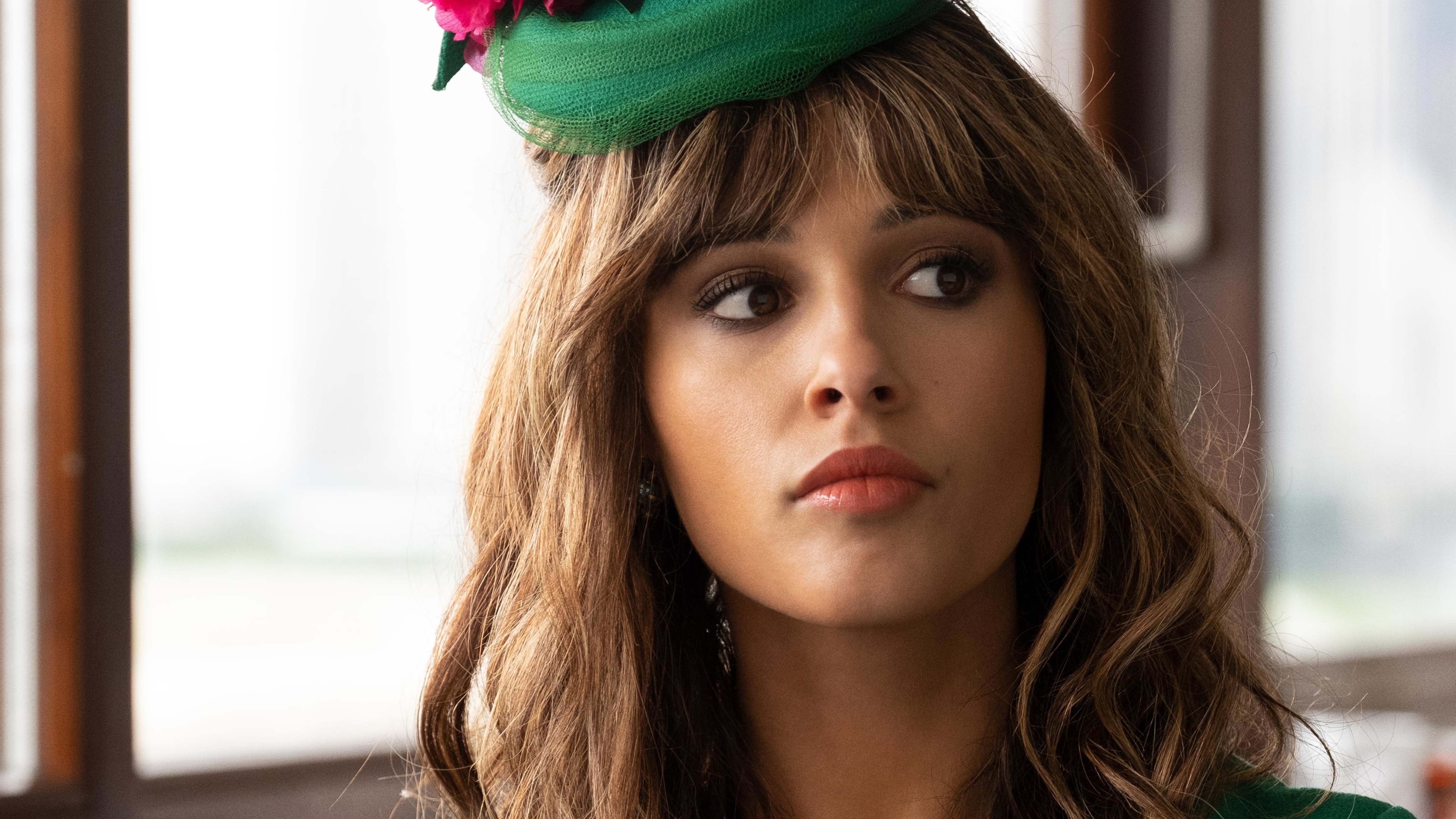 Naomi Scott HD Wallpaper