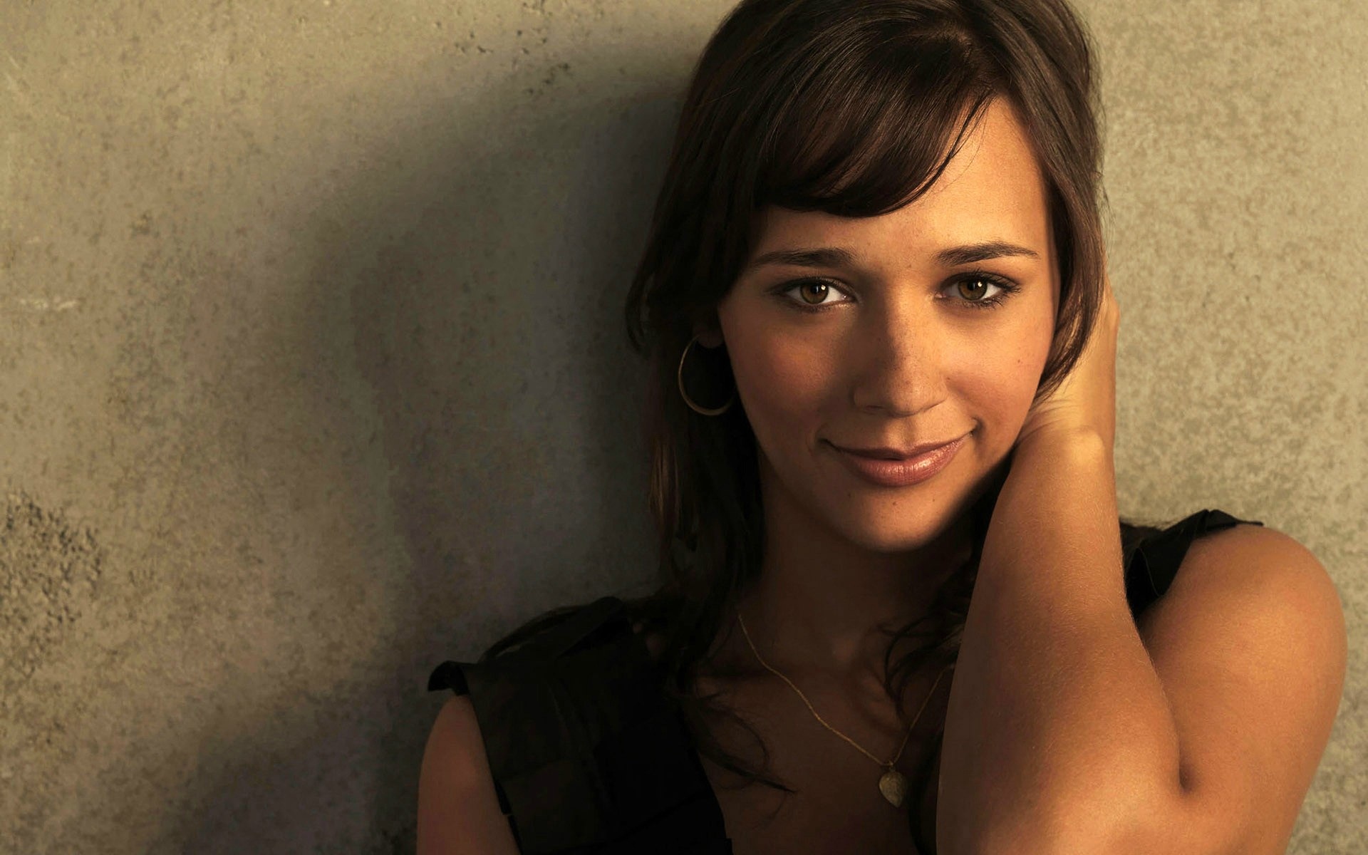 Rashida Jones HD Wallpaper