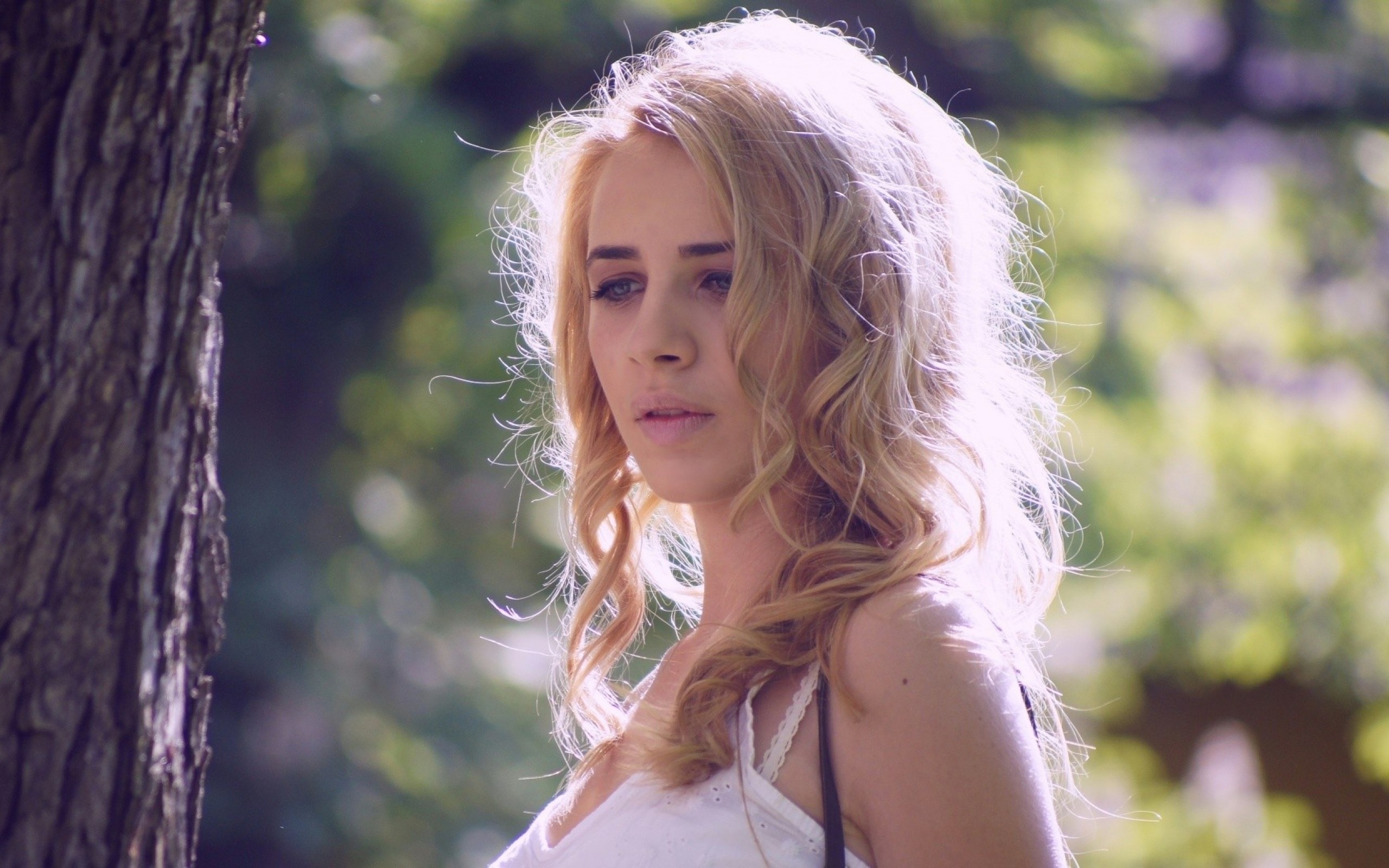 Woman with blonde hair in a white top HD Wallpaper