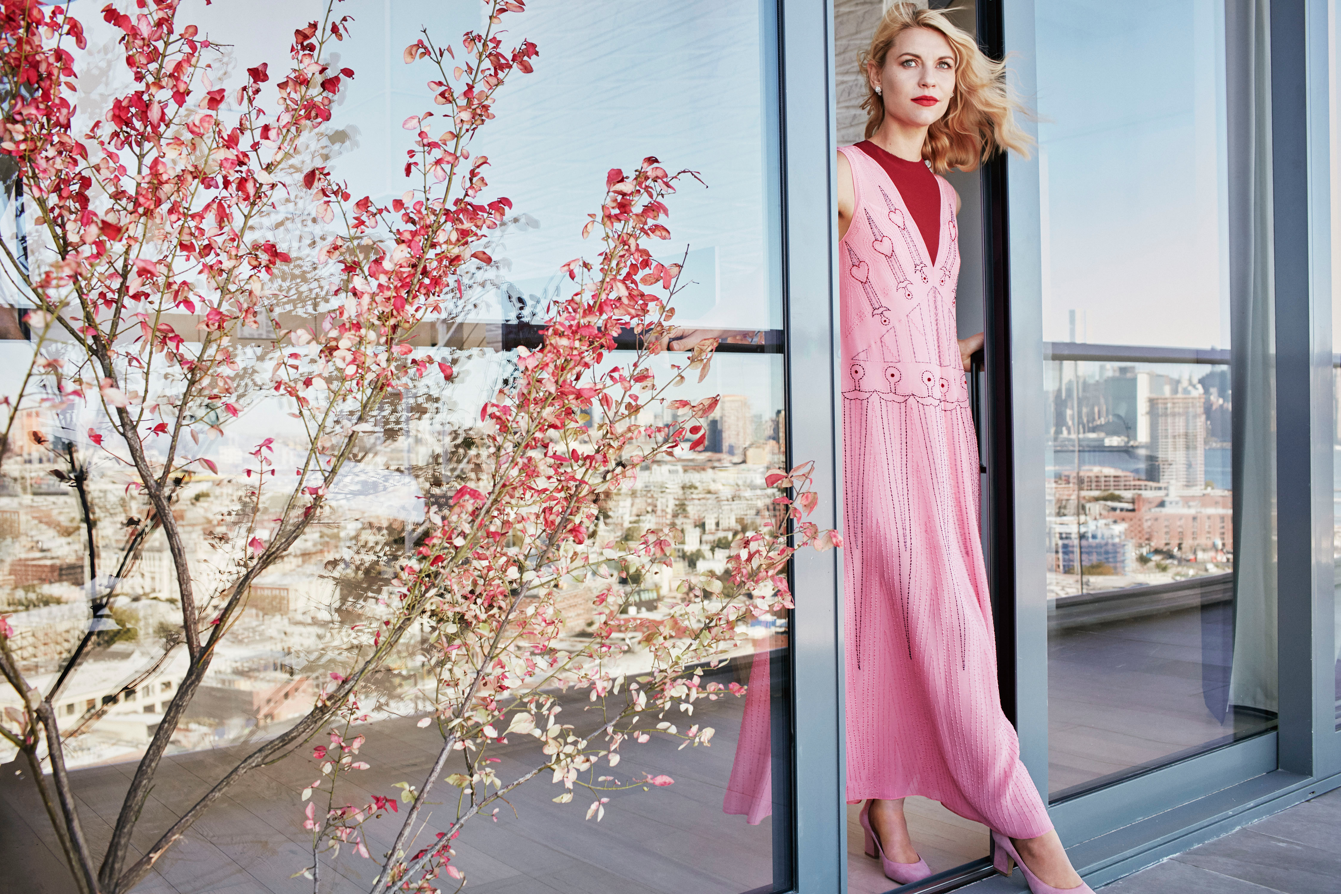 Claire Danes on Balcony with City View HD Wallpaper