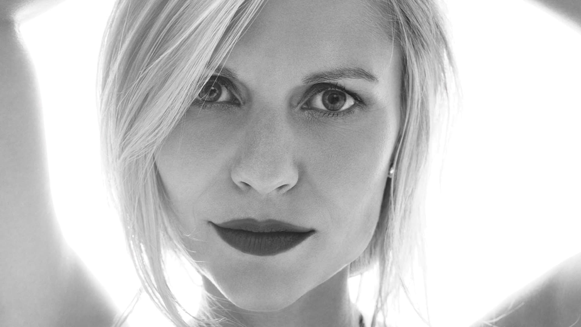 Claire Danes portrait HD Wallpaper