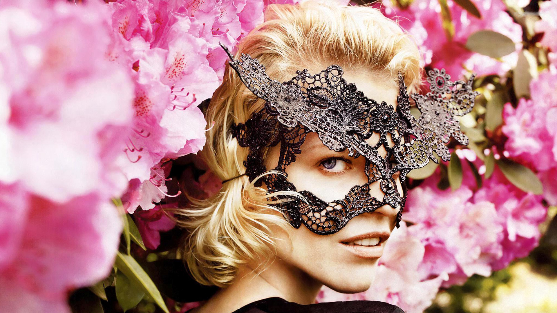 Eva Herzigová wearing a black lace mask HD Wallpaper
