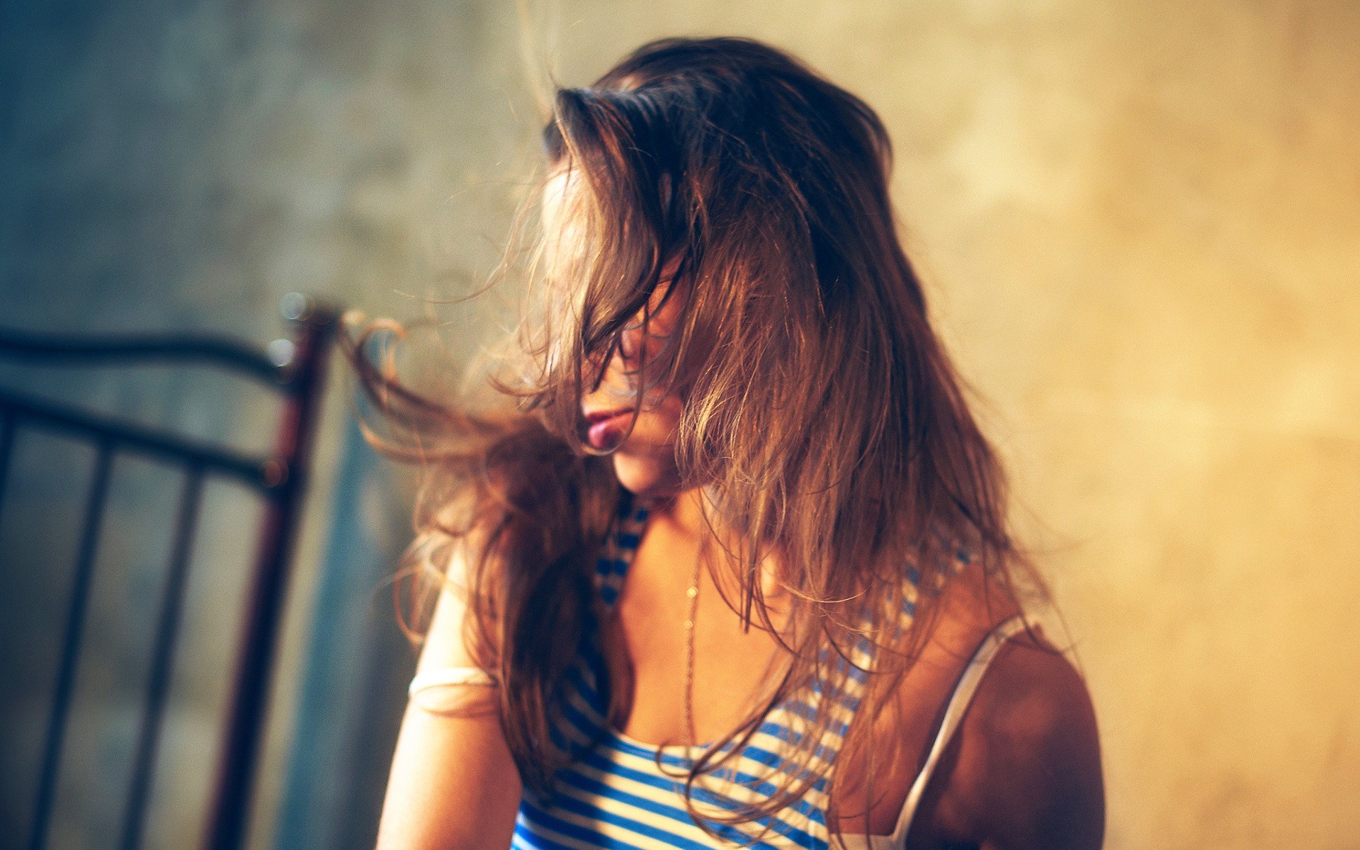 Woman with hair covering face HD Wallpaper