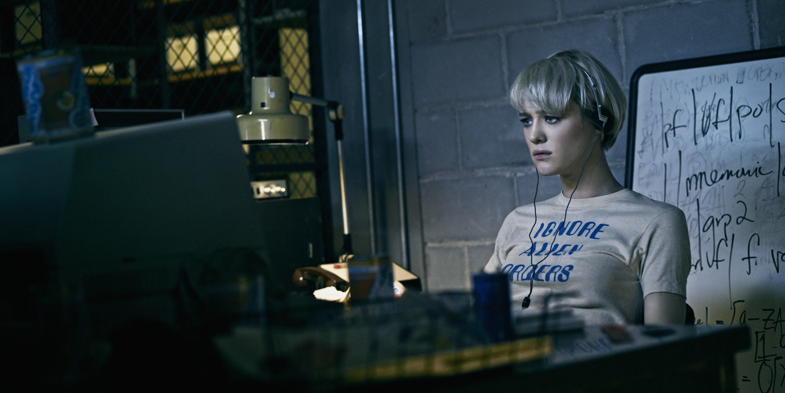 Mackenzie Davis in Halt and Catch Fire HD Wallpaper
