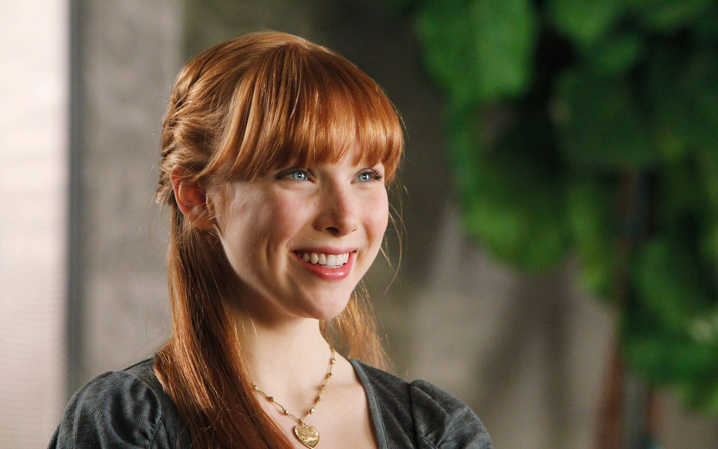 Molly Quinn HD Wallpaper