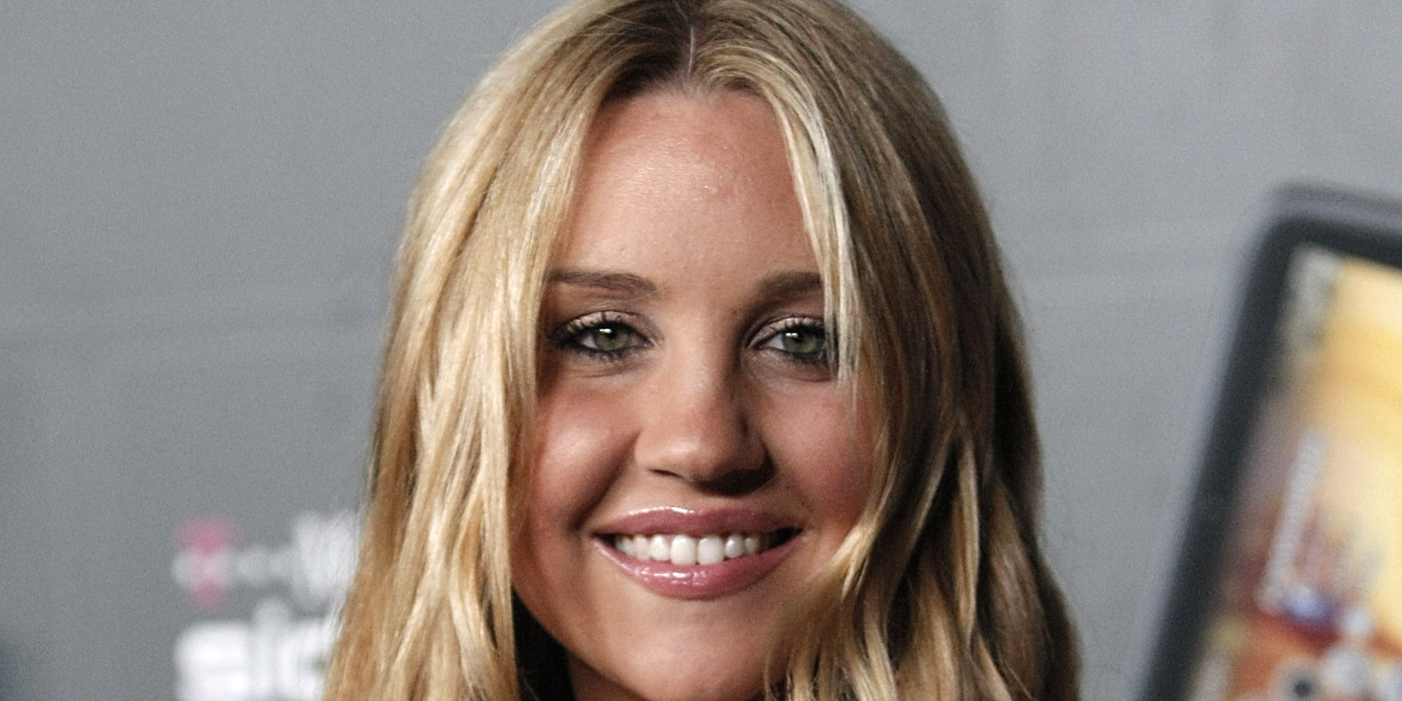 Amanda Bynes HD Wallpaper