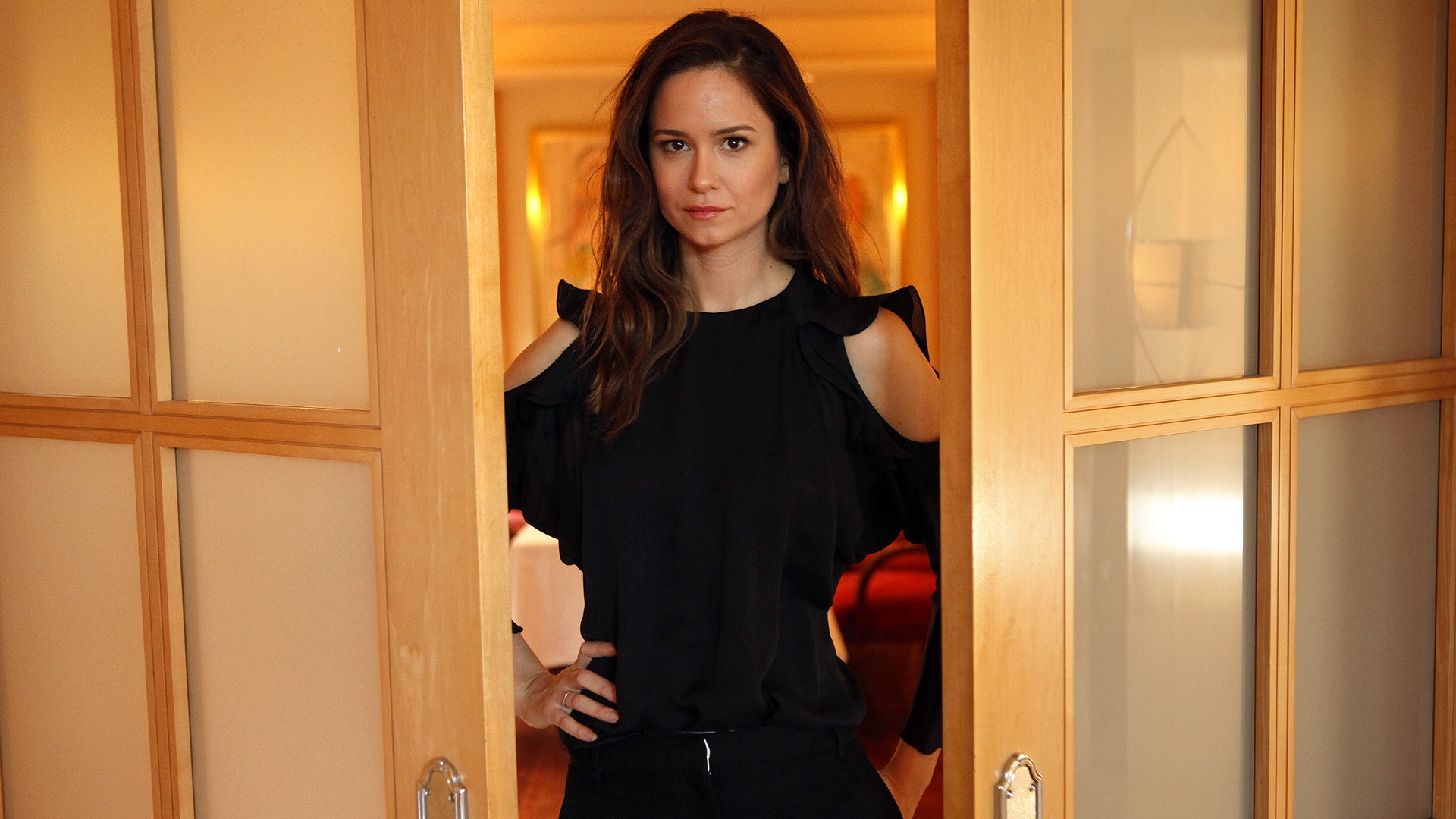 Katherine Waterston HD Wallpaper