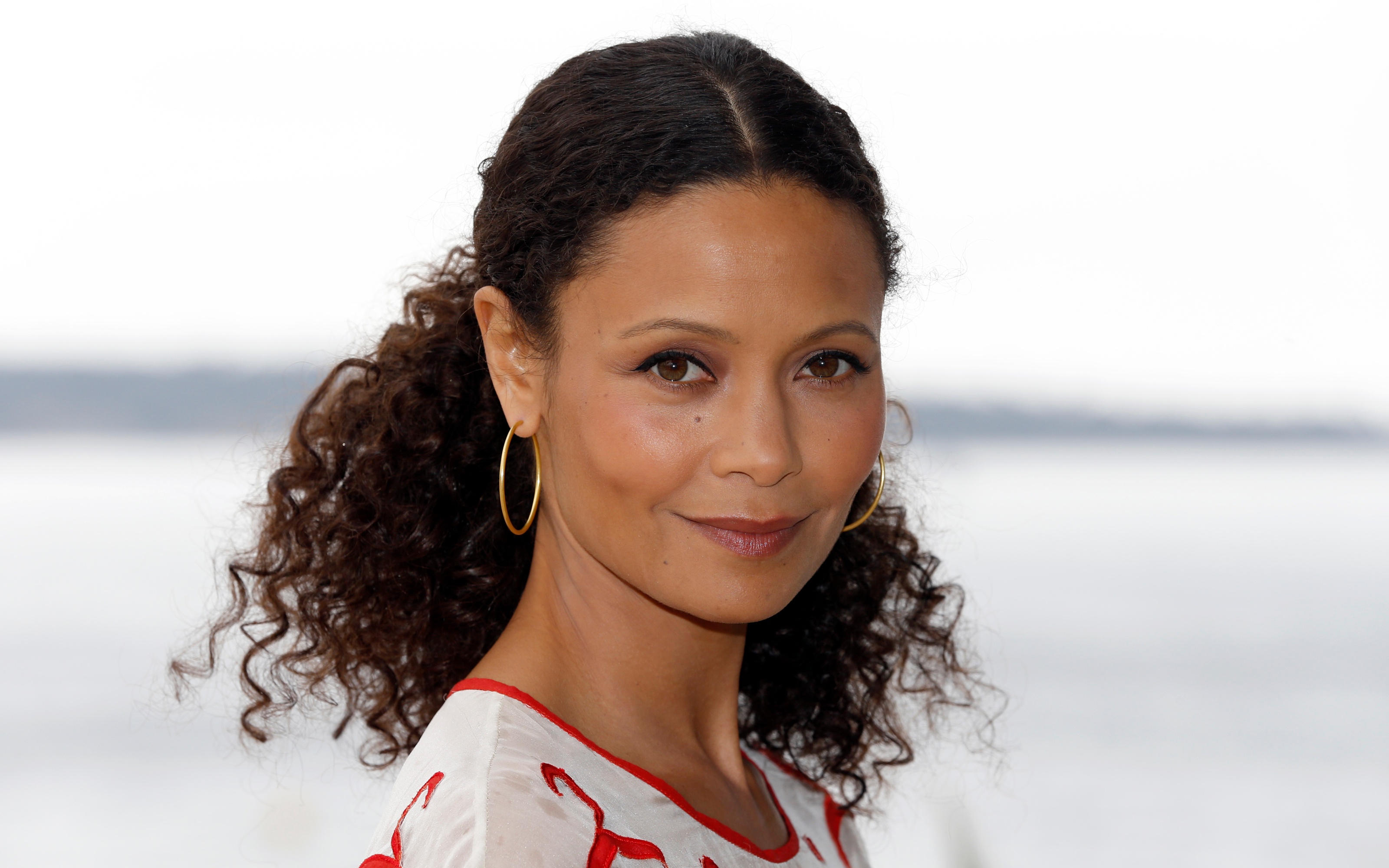 Thandie Newton HD Wallpaper