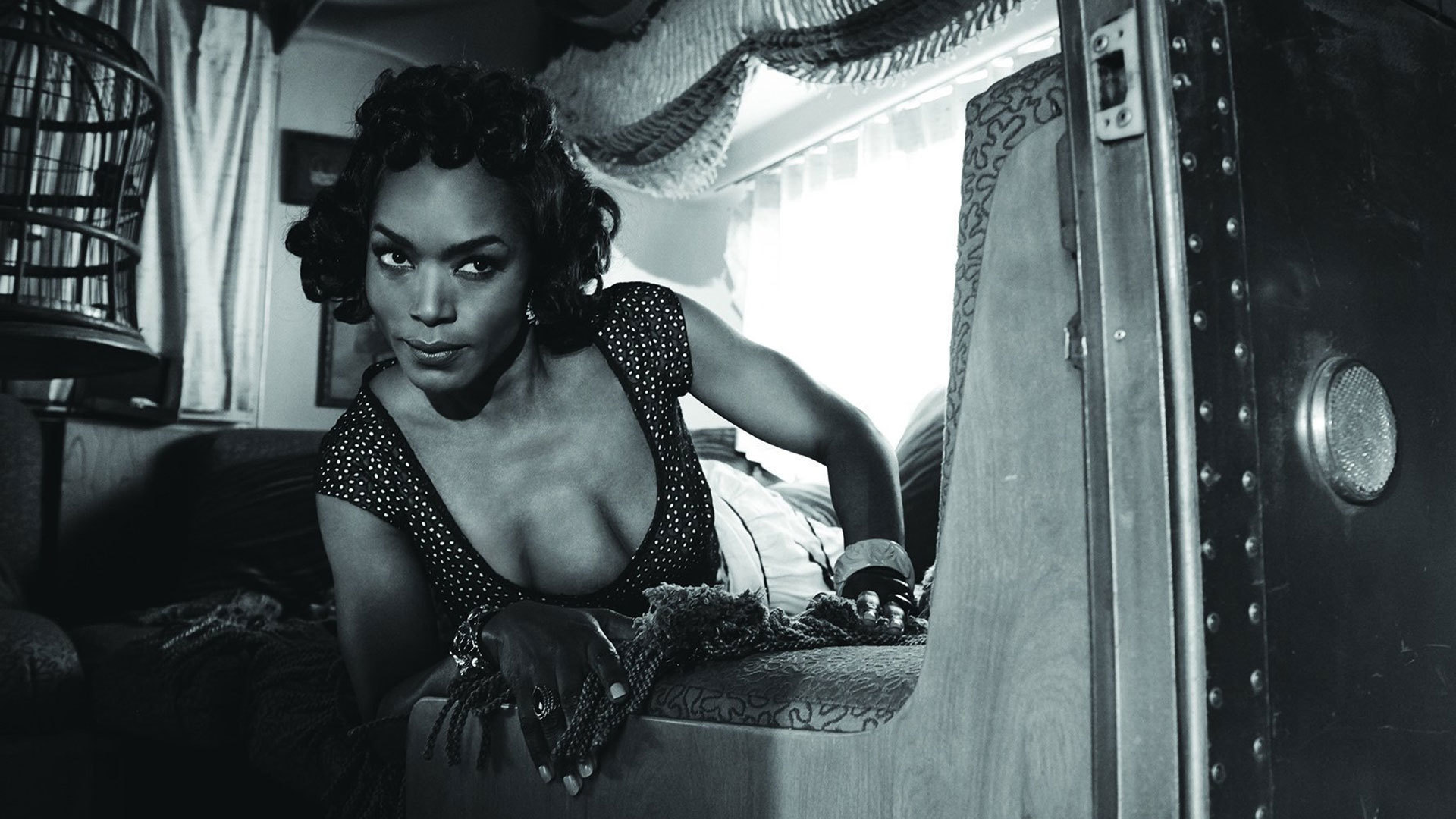Angela Bassett in a vintage trailer HD Wallpaper