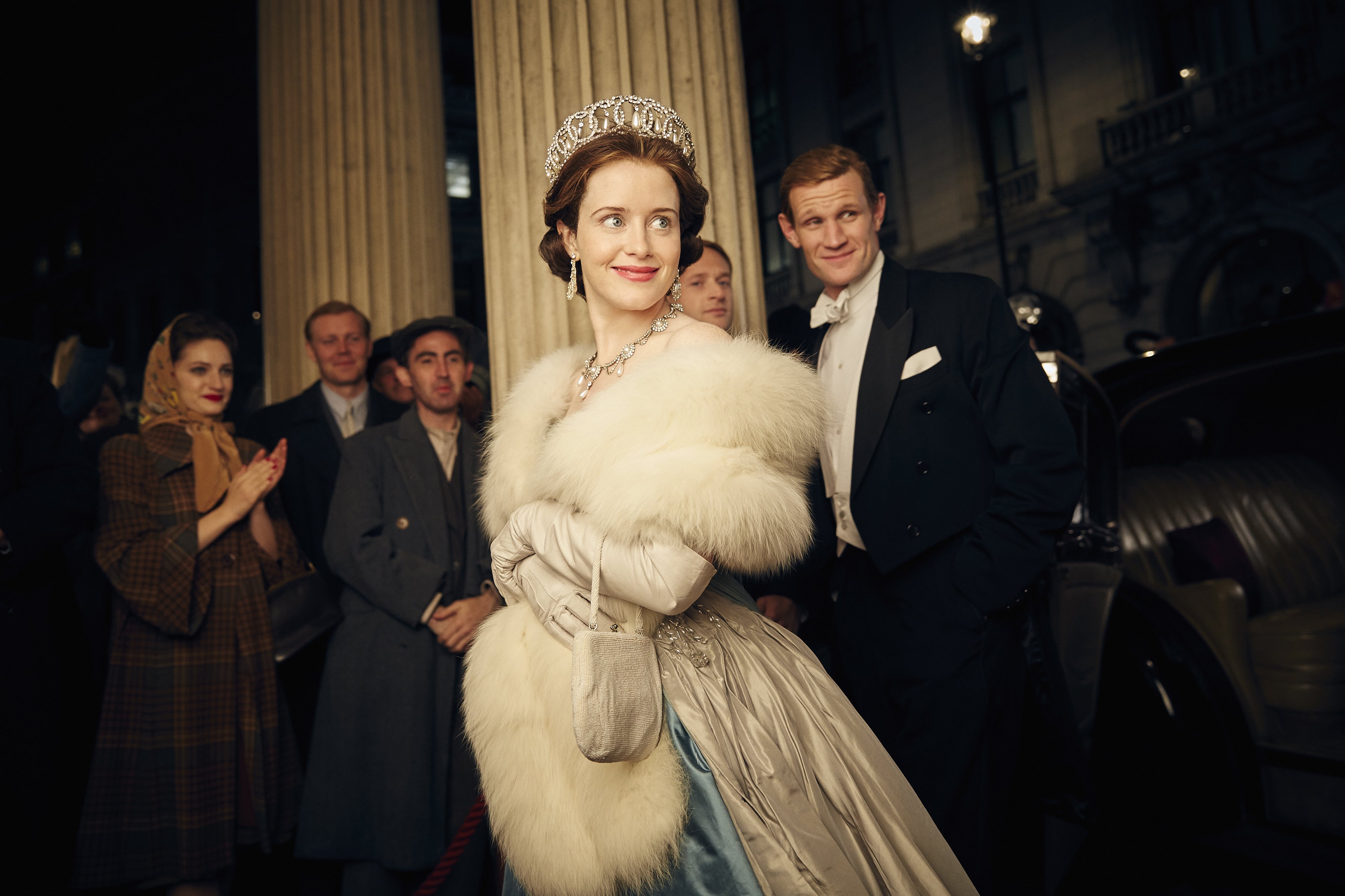 Claire Foy as Queen Elizabeth II from The Crown HD Wallpaper